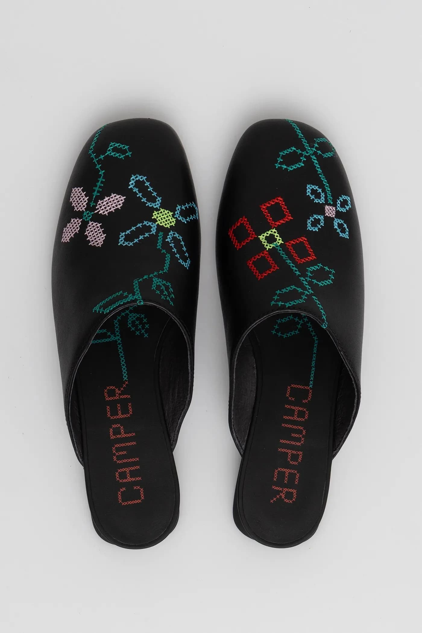 шлепанцы из стеклопластиковой кожи