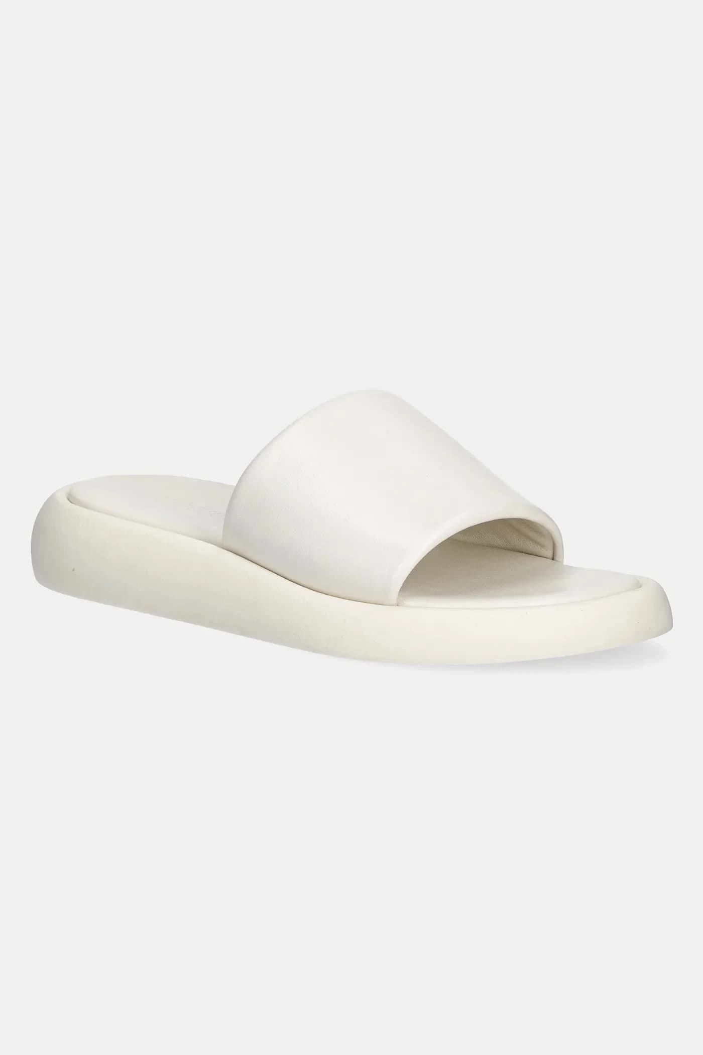 Кожаные тапочки