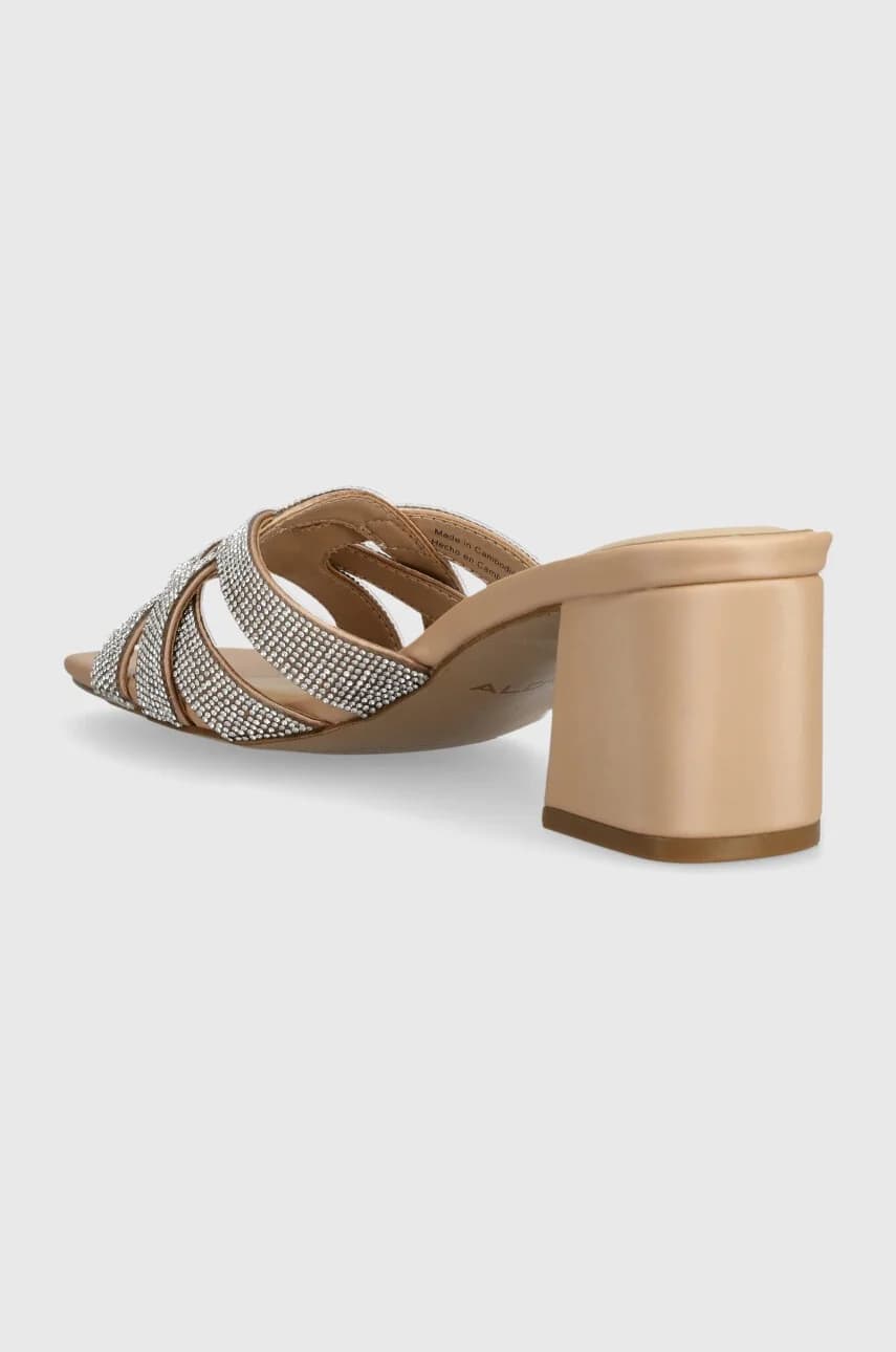 Шлепанцы в реверансе - фото 3