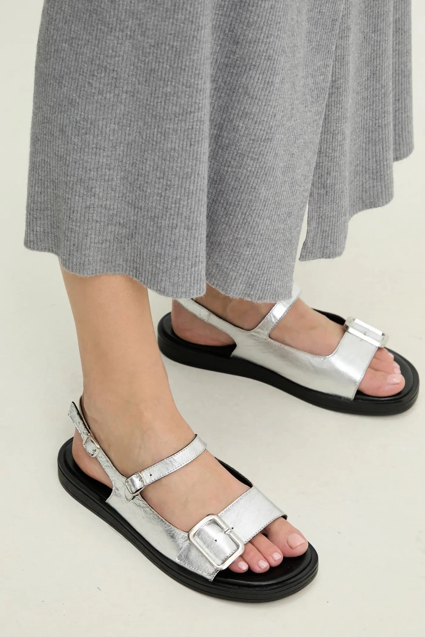 Кожаные сандалии - фото 7