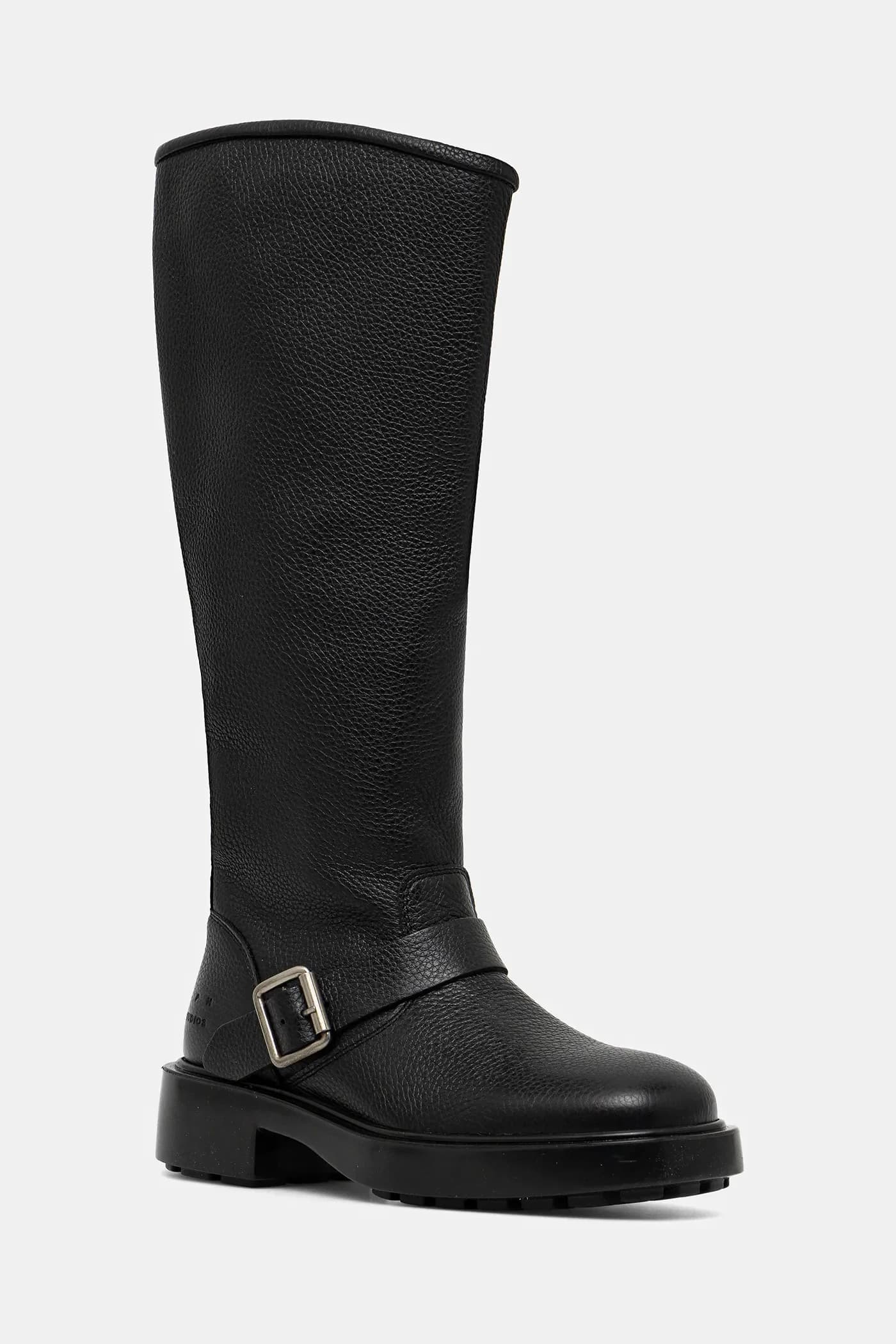 Кожаные сапоги