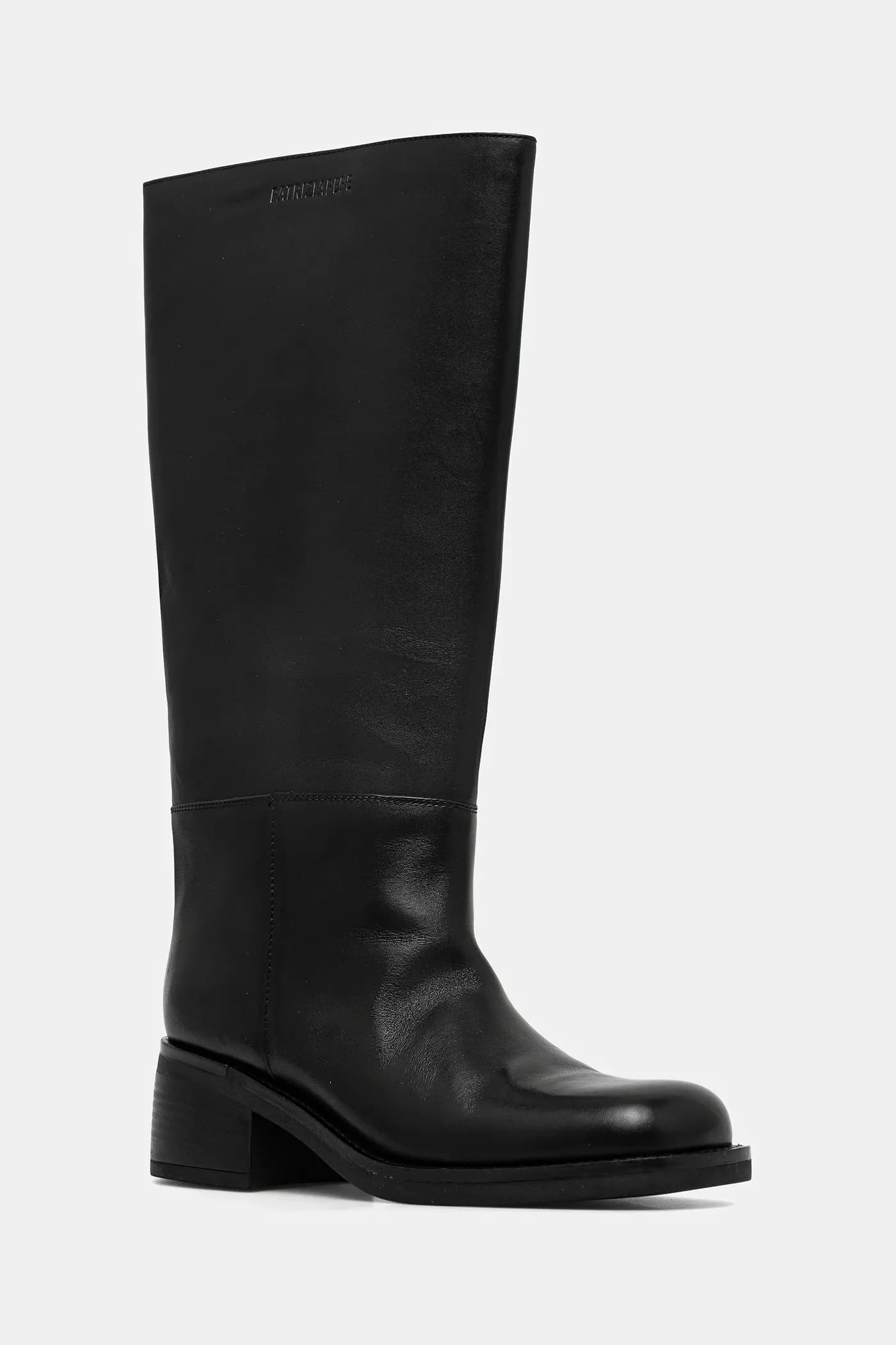 Кожаные сапоги