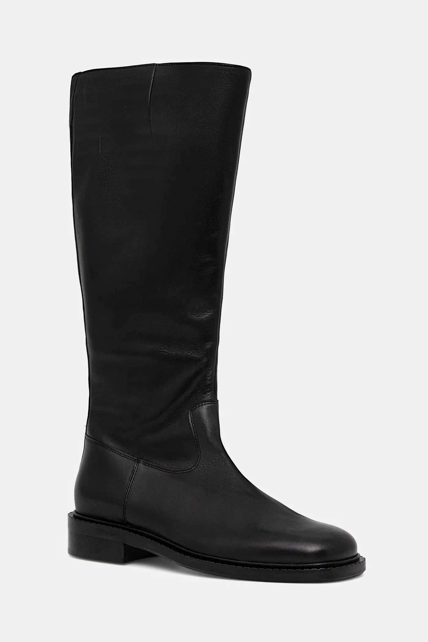 Кожаные сапоги