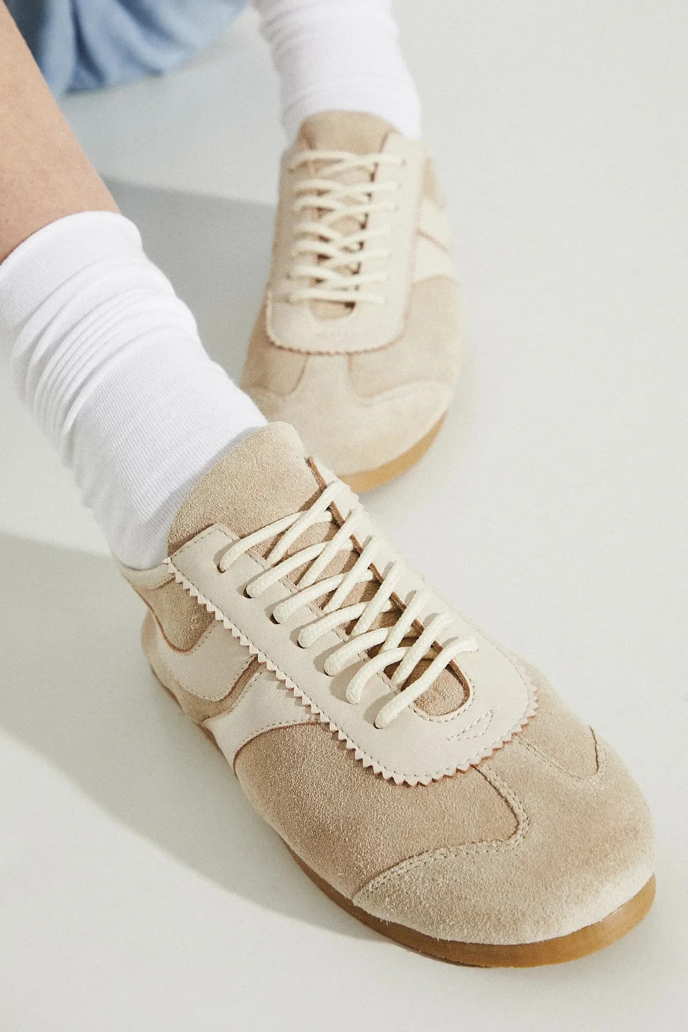 Замшевые кроссовки - фото 8