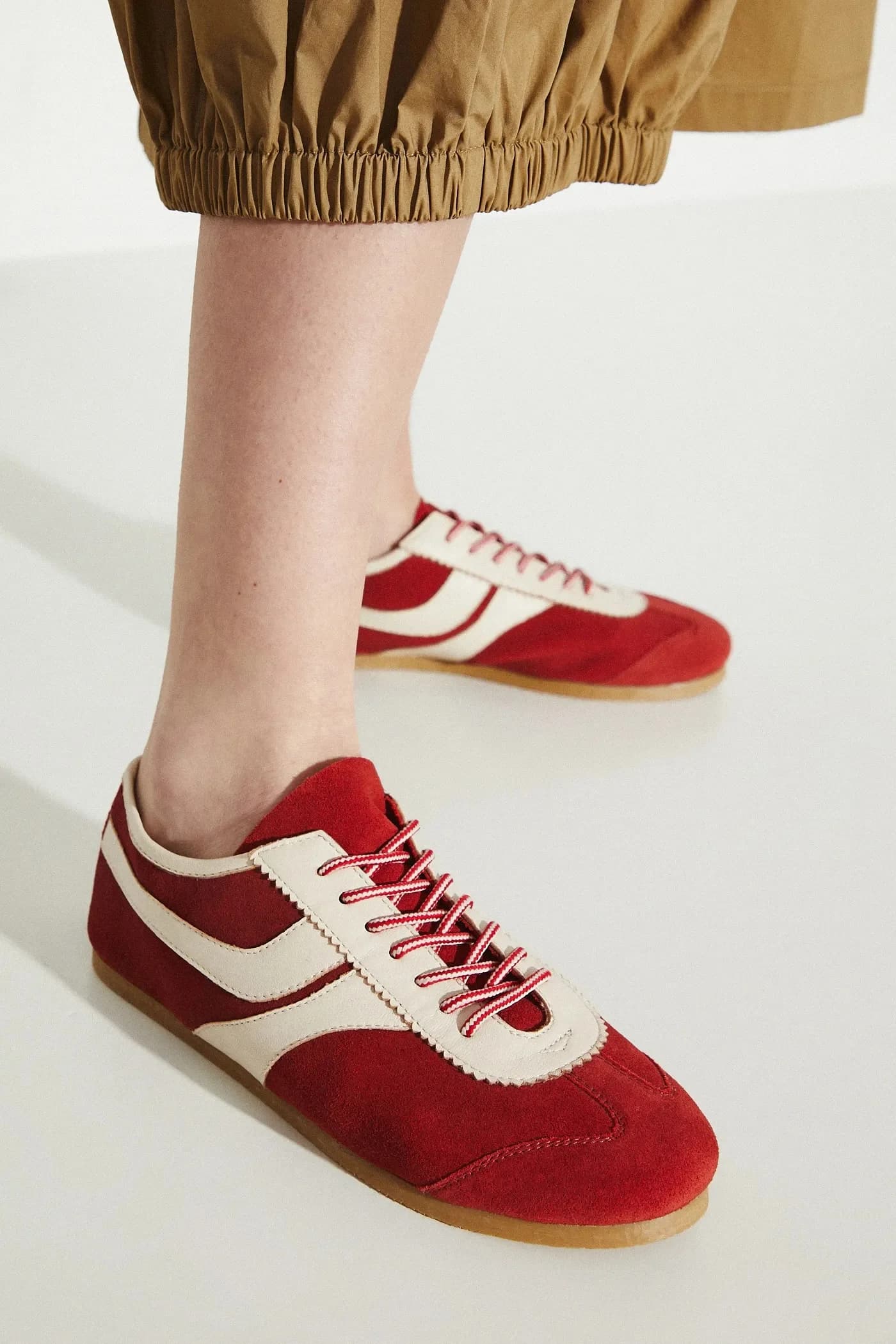 Замшевые кроссовки - фото 8