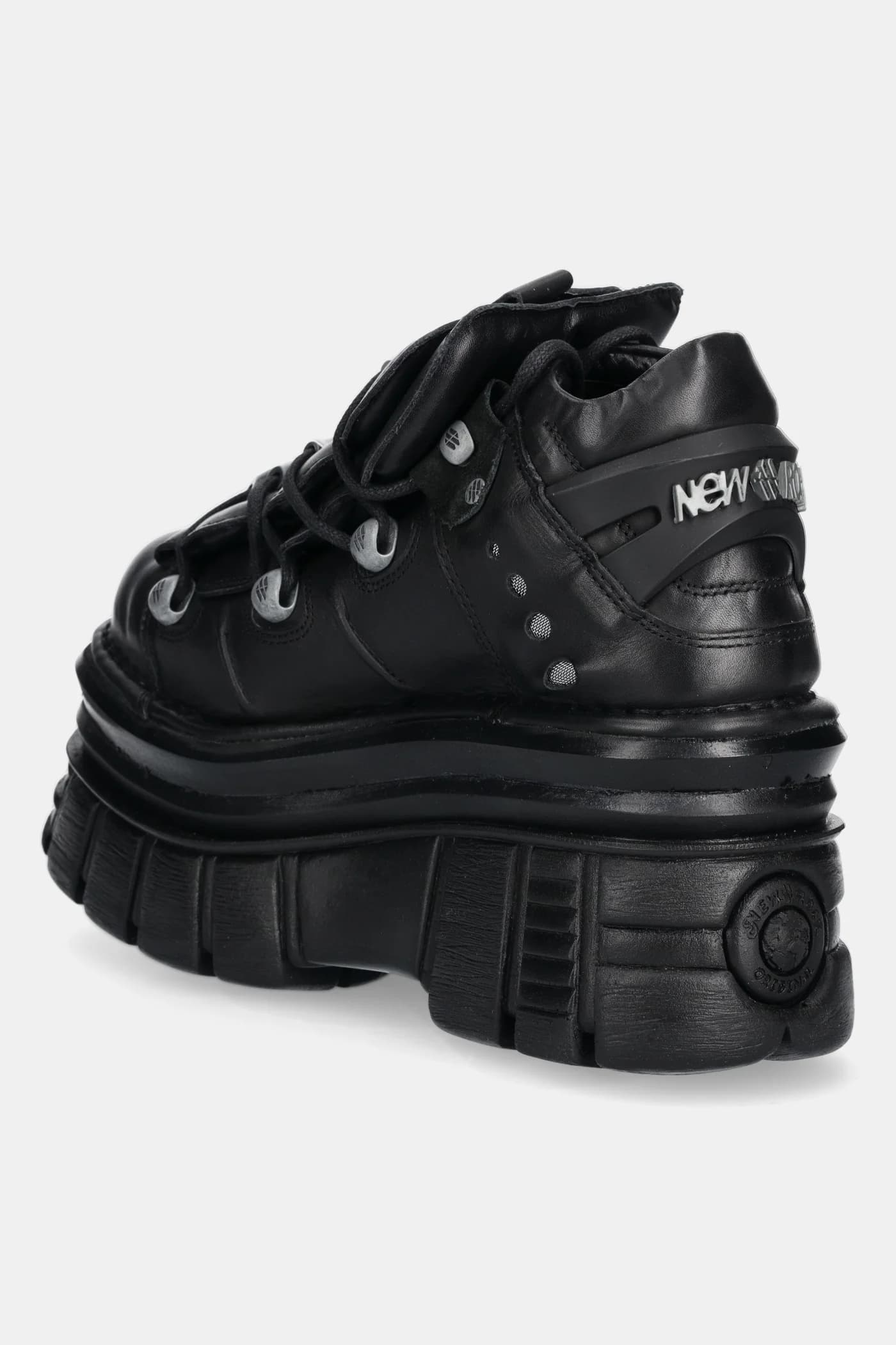 Кожаные кроссовки - фото 3