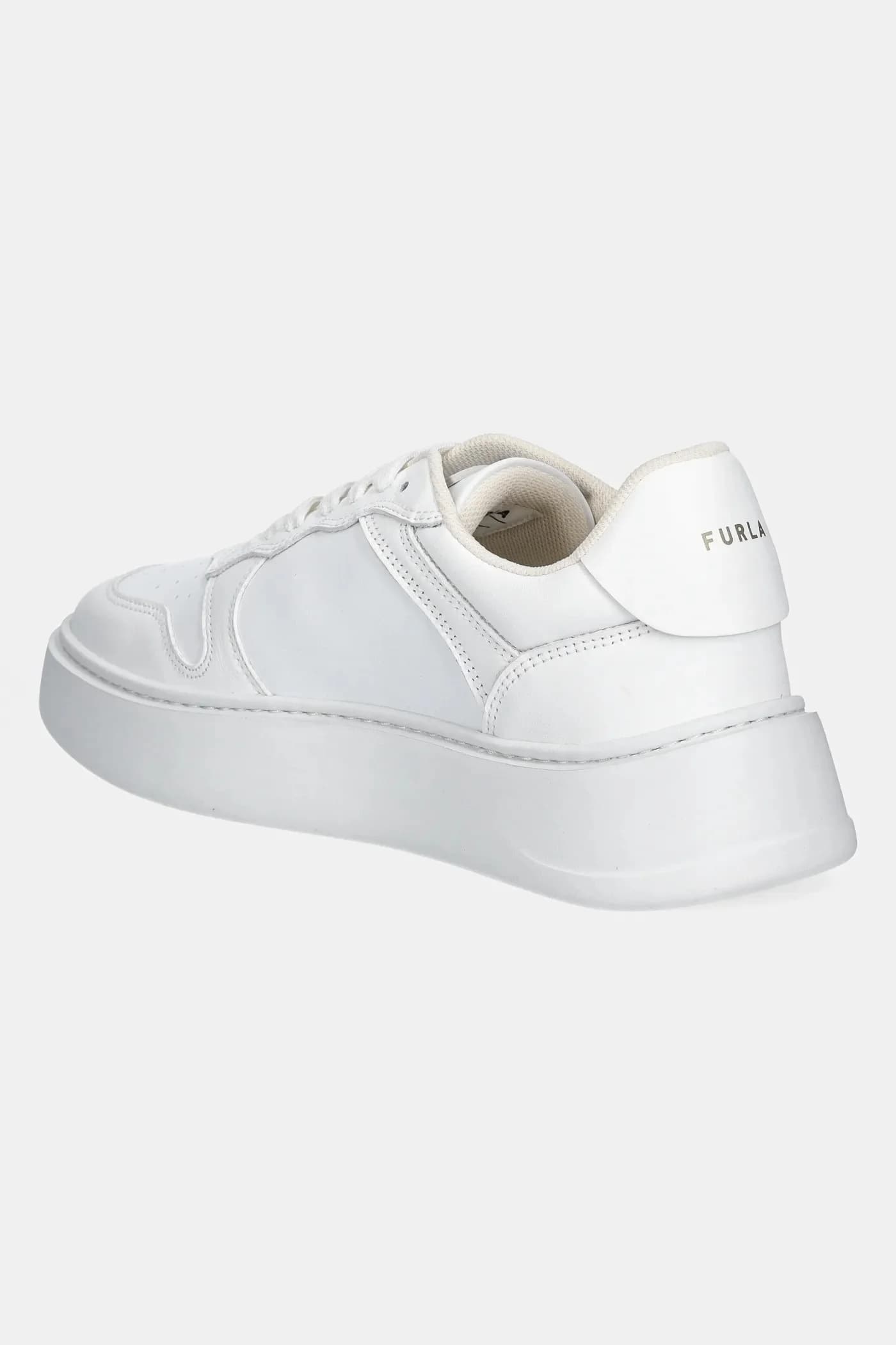 Спортивные кроссовки на шнуровке - фото 3