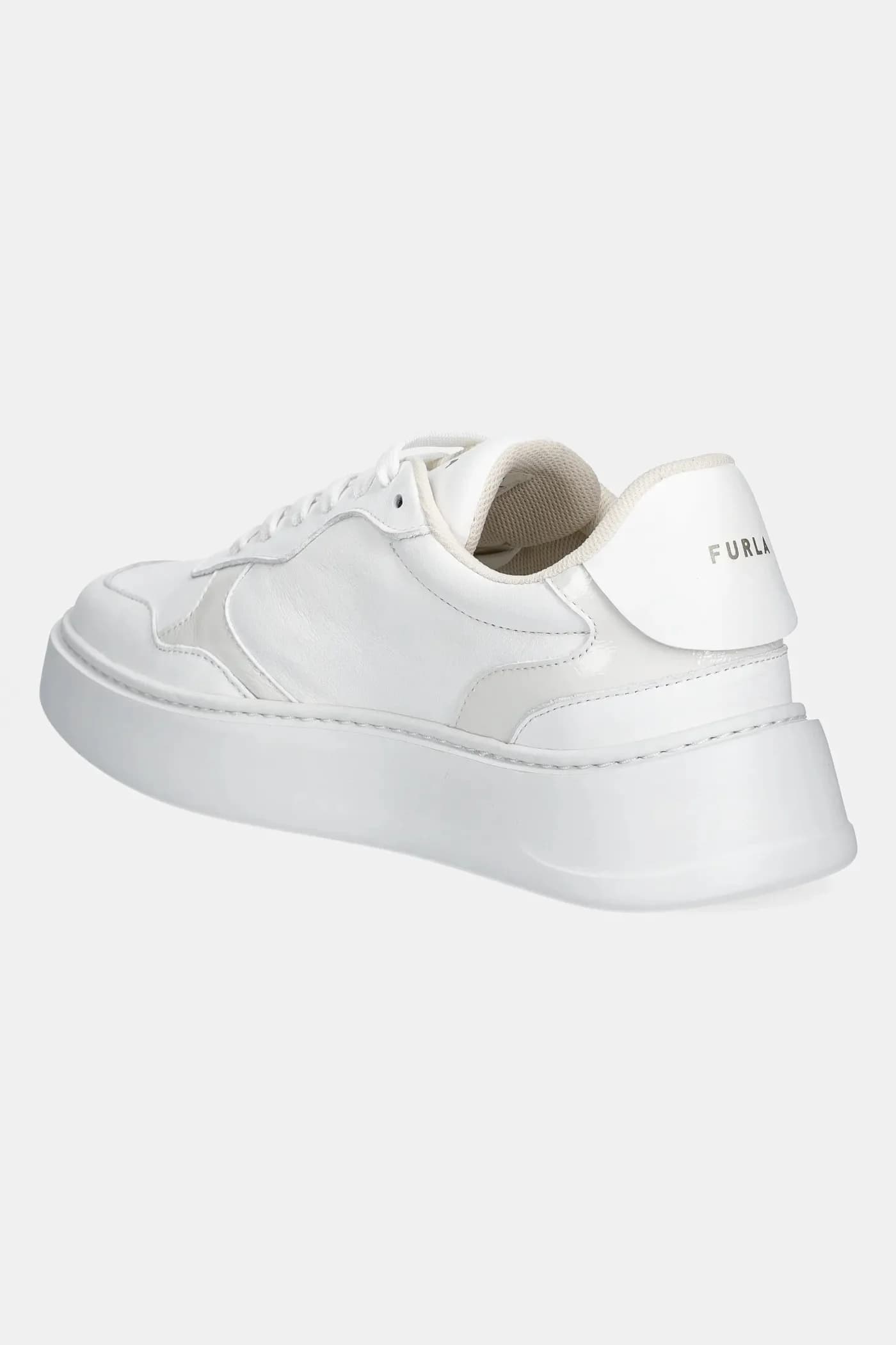 Спортивные кроссовки на шнуровке - фото 3