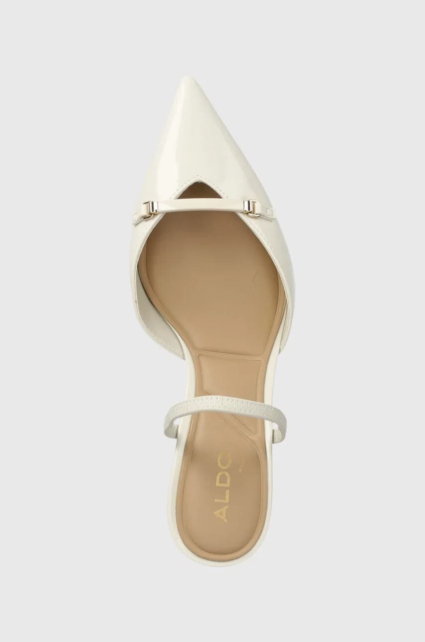 Найла на высоких каблуках - фото 4