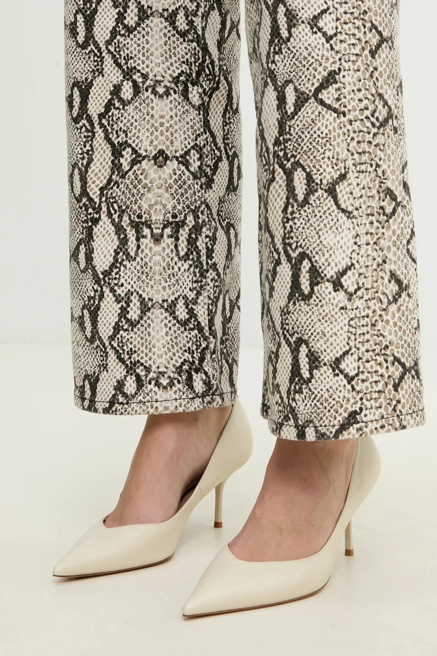 Кожаные туфли на высоком каблуке - фото 6