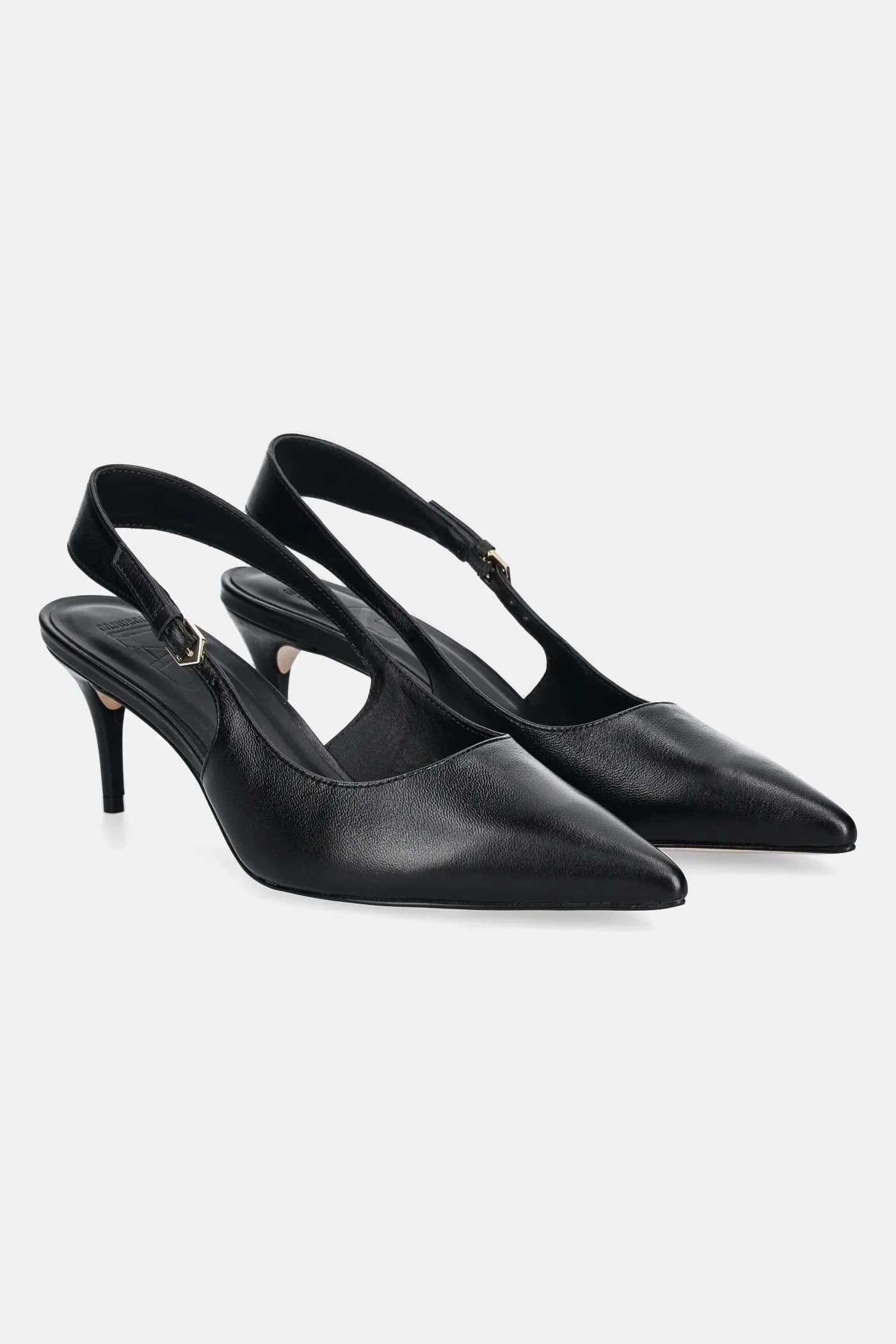 Кожаные туфли на высоком каблуке