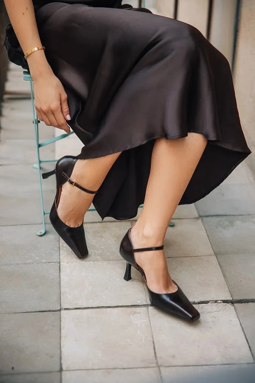 Кожаные туфли на высоком каблуке - фото 5