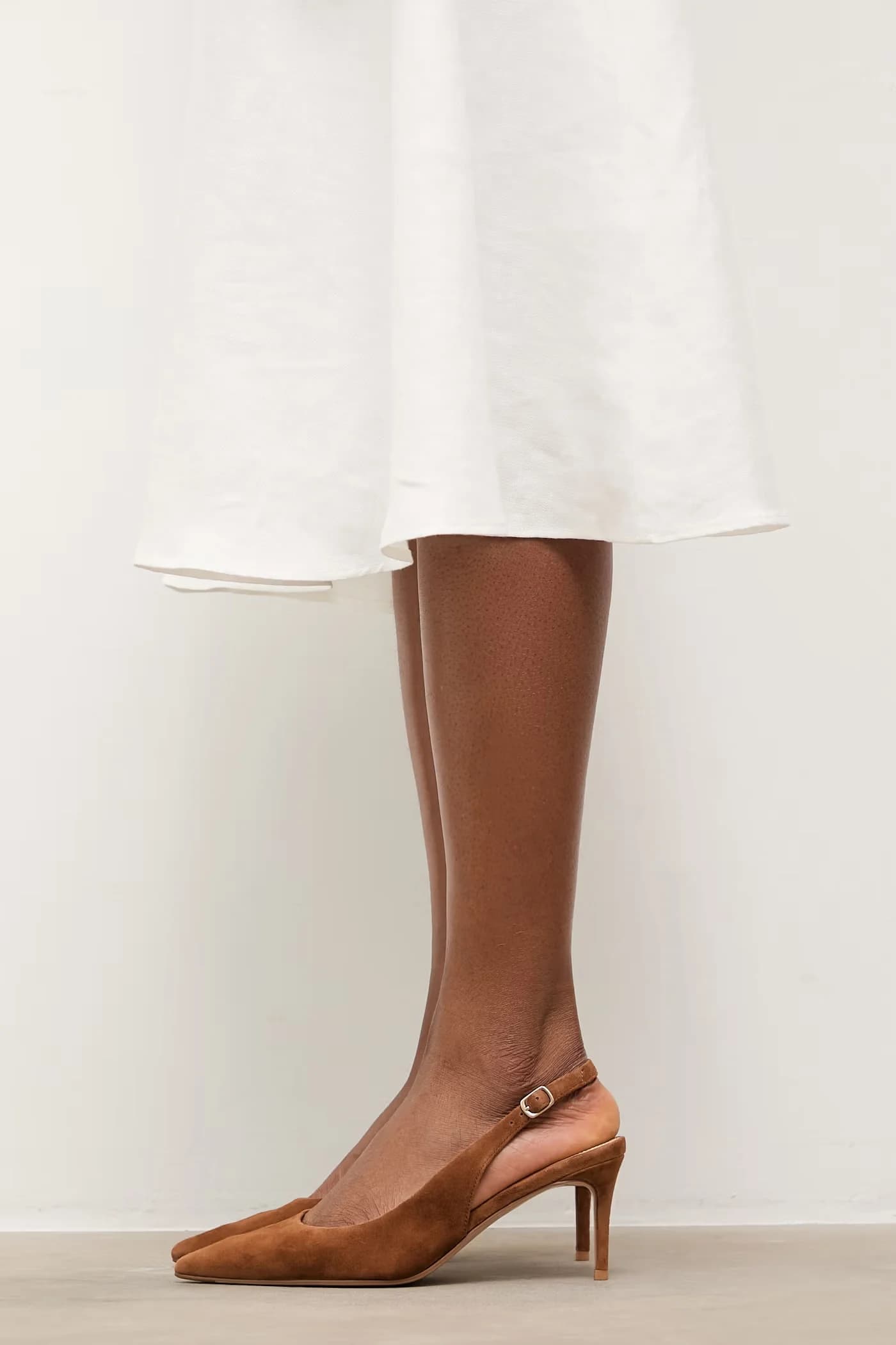 Замшевые туфли на высоком каблуке - фото 7