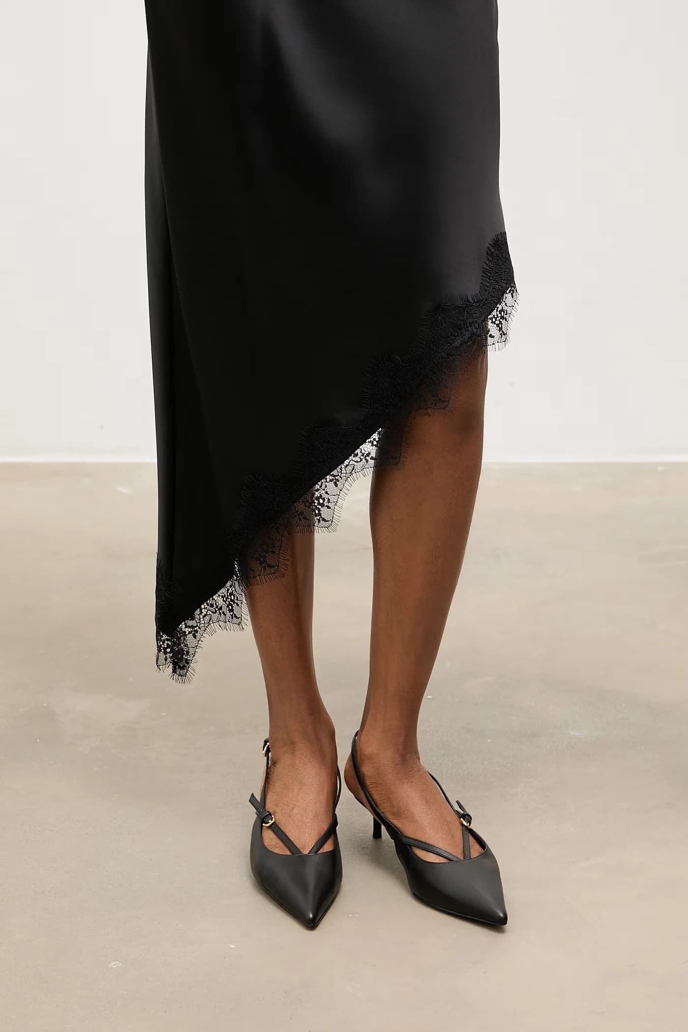 Кожаные туфли на высоком каблуке