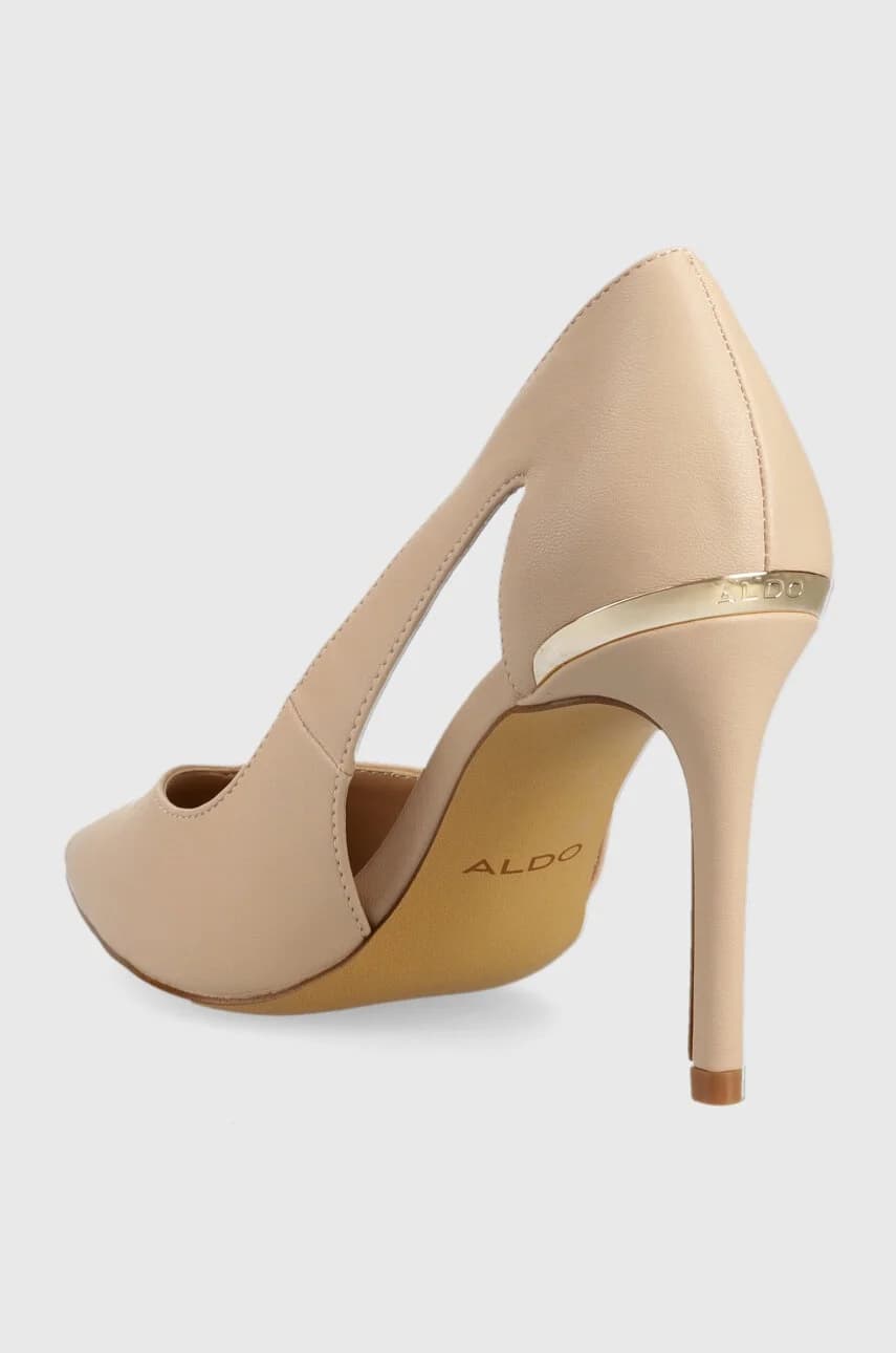 Никкола на высоких каблуках - фото 3