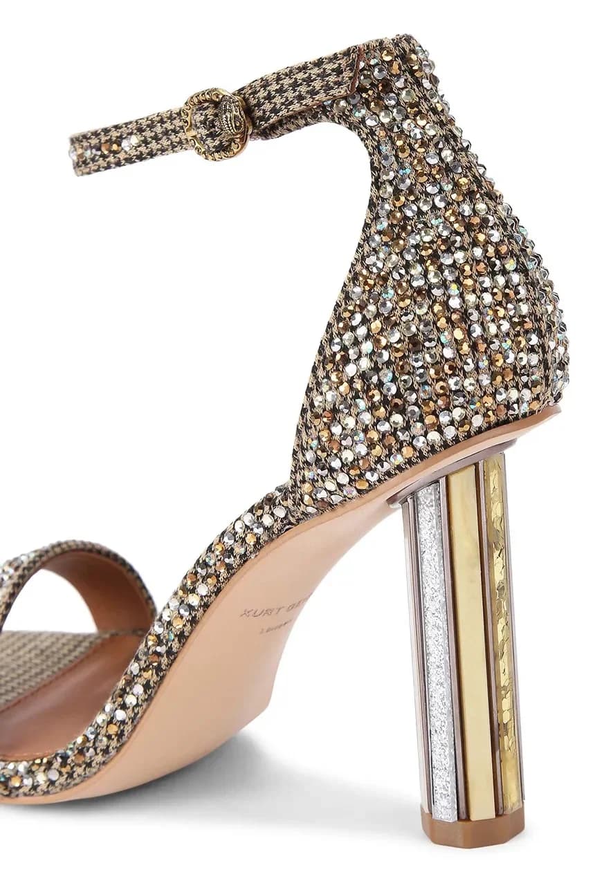 Сандалии на каблуке из плексигласа - фото 4