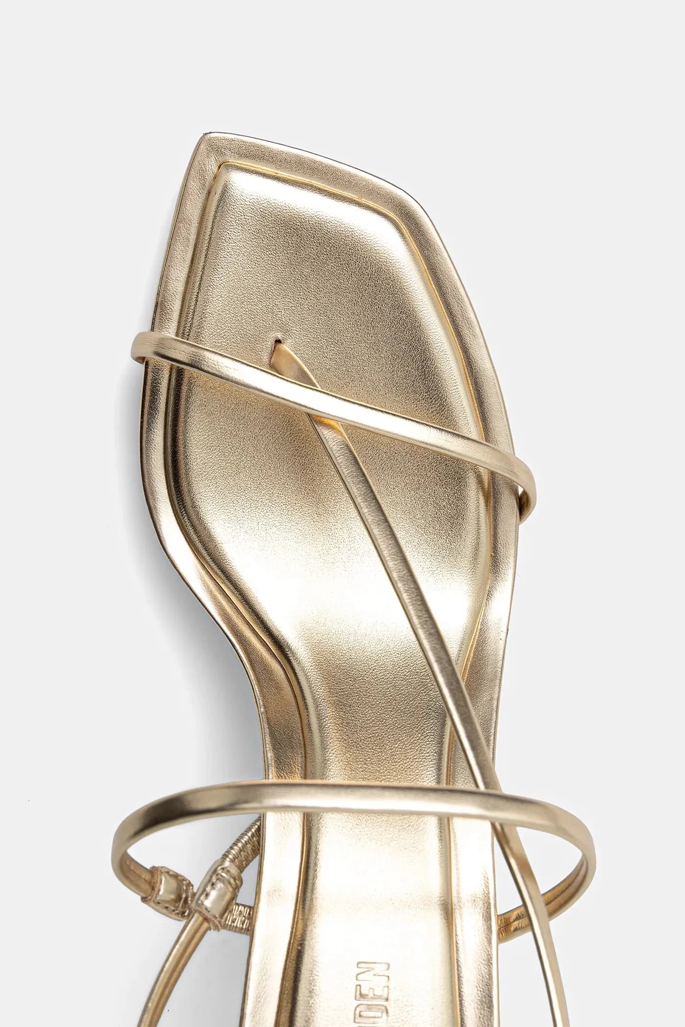 сандалии Locke - фото 4