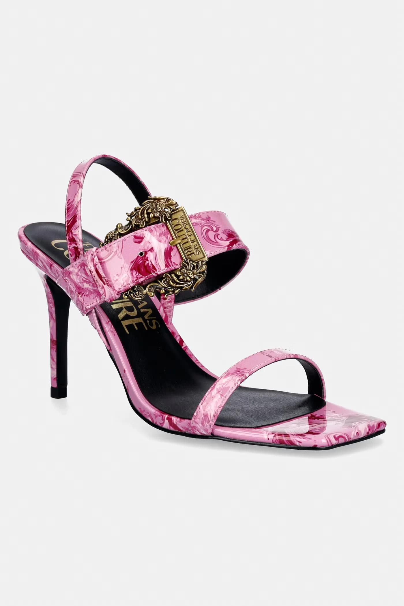 Босоножки на высоком каблуке