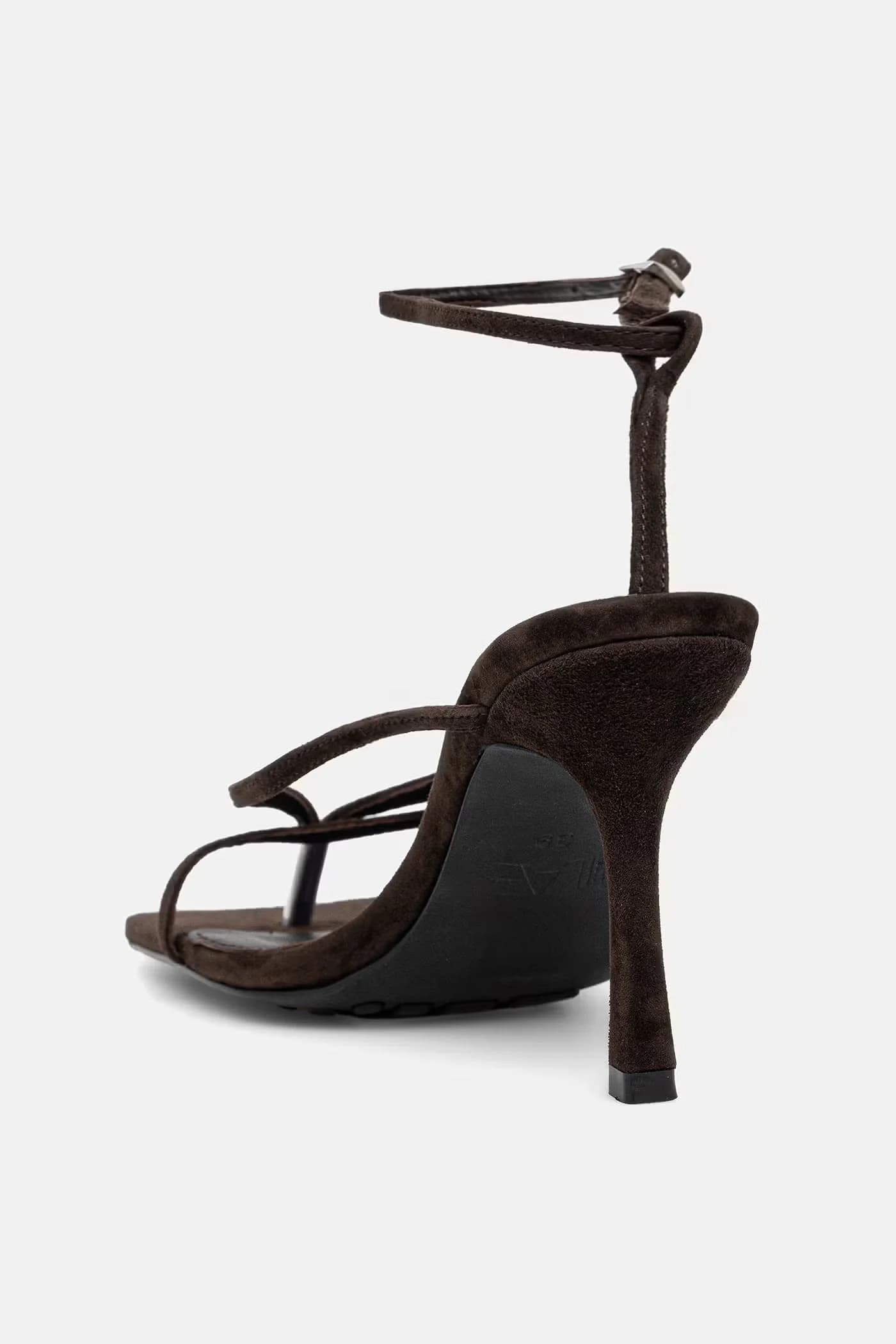 Замшевые босоножки - фото 4