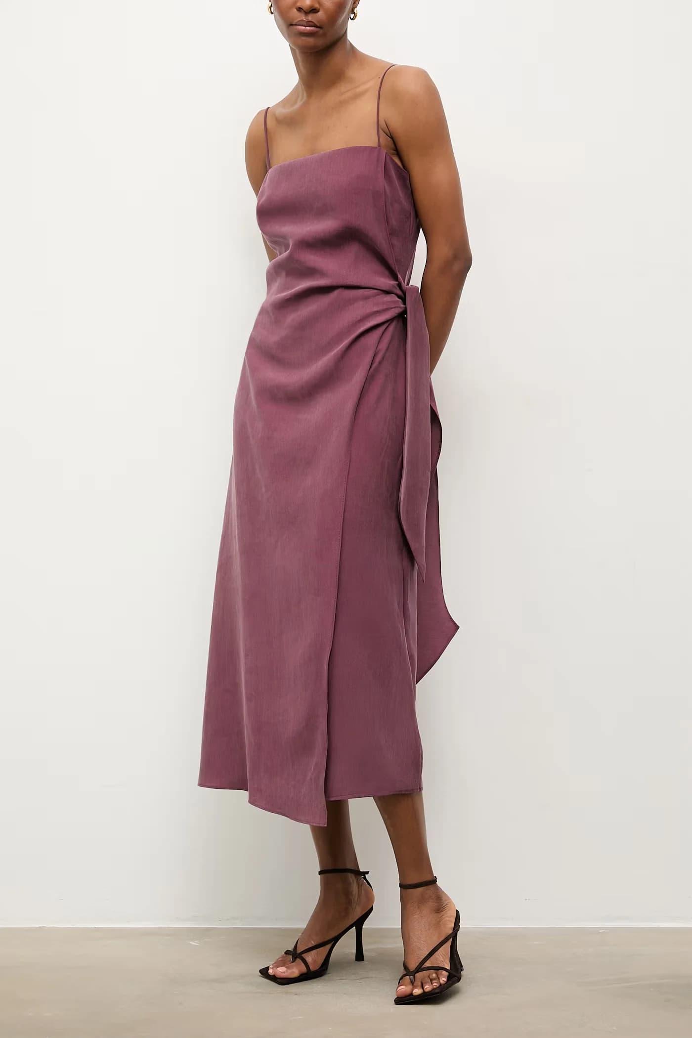 Замшевые босоножки - фото 7