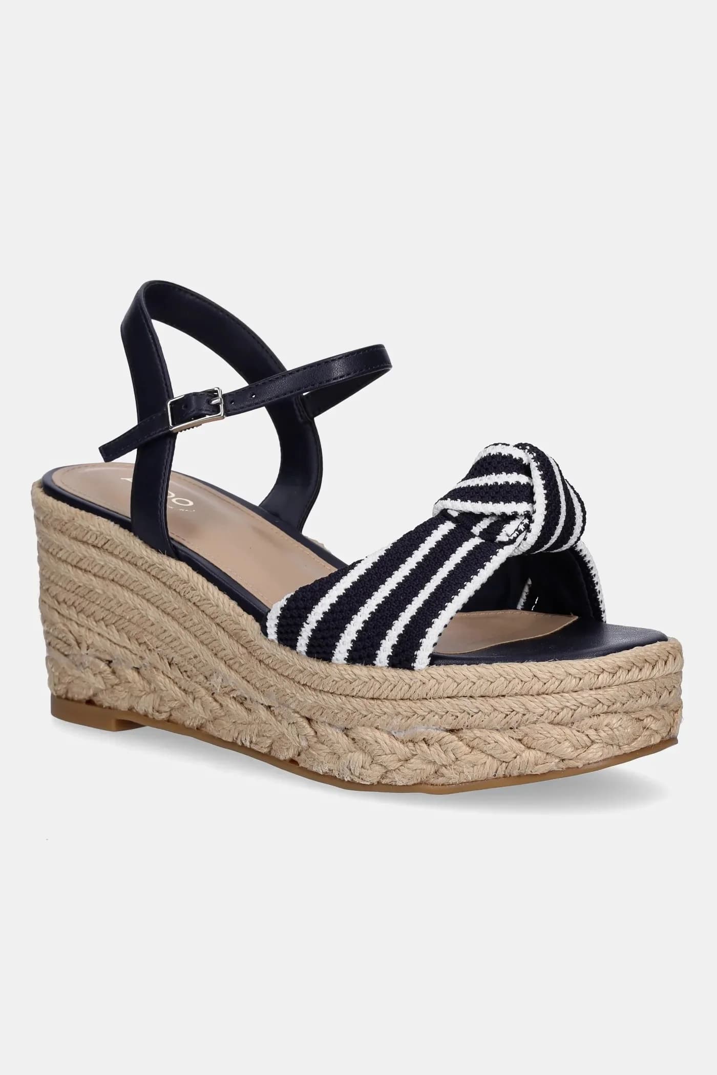 сандалии ANNAMARIE