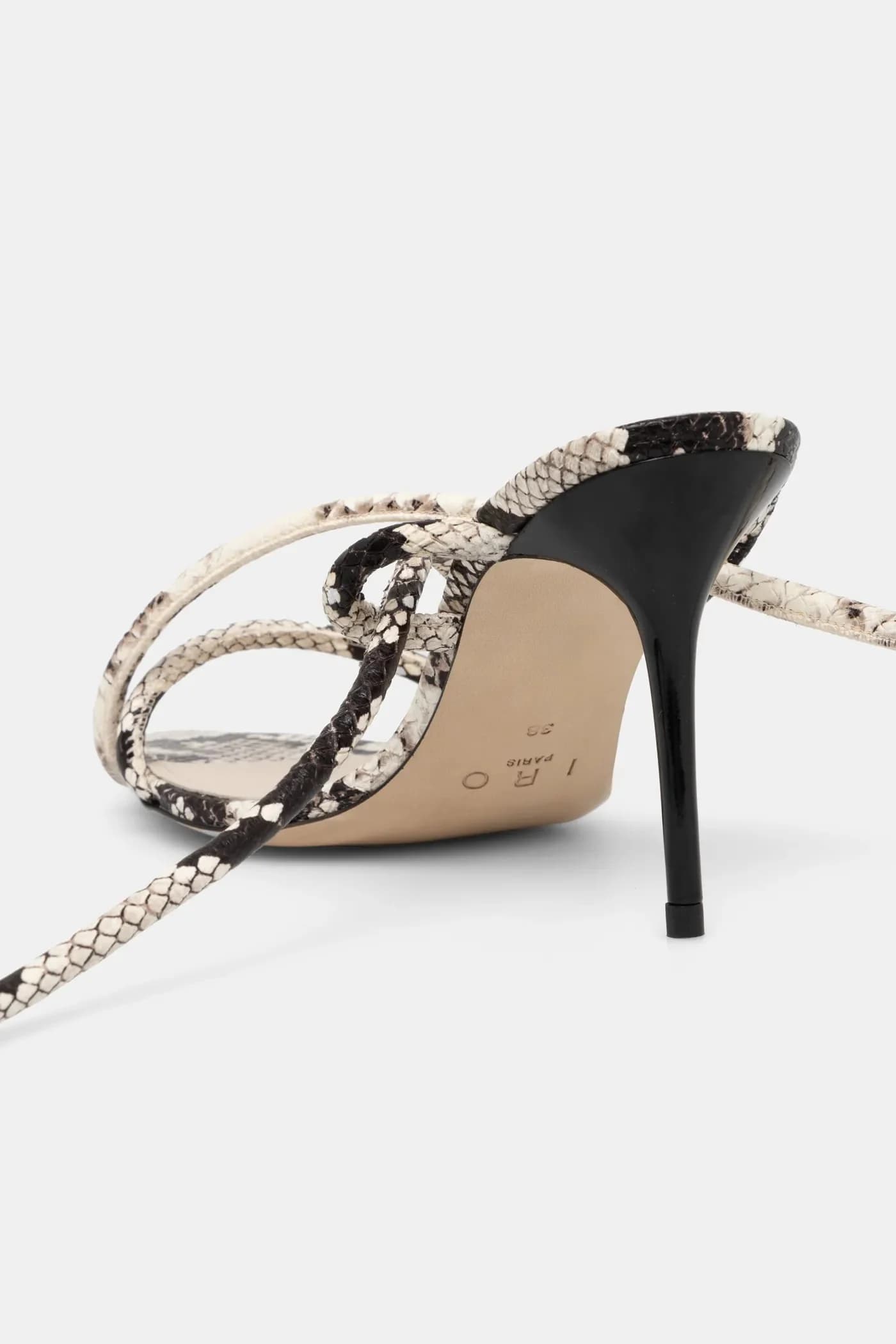 босоножки с эффектом потертости - фото 4