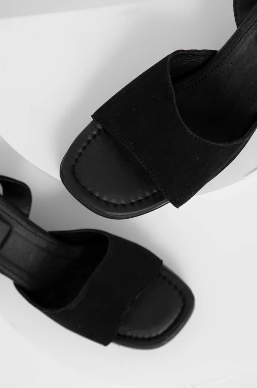 Замшевые босоножки - фото 4