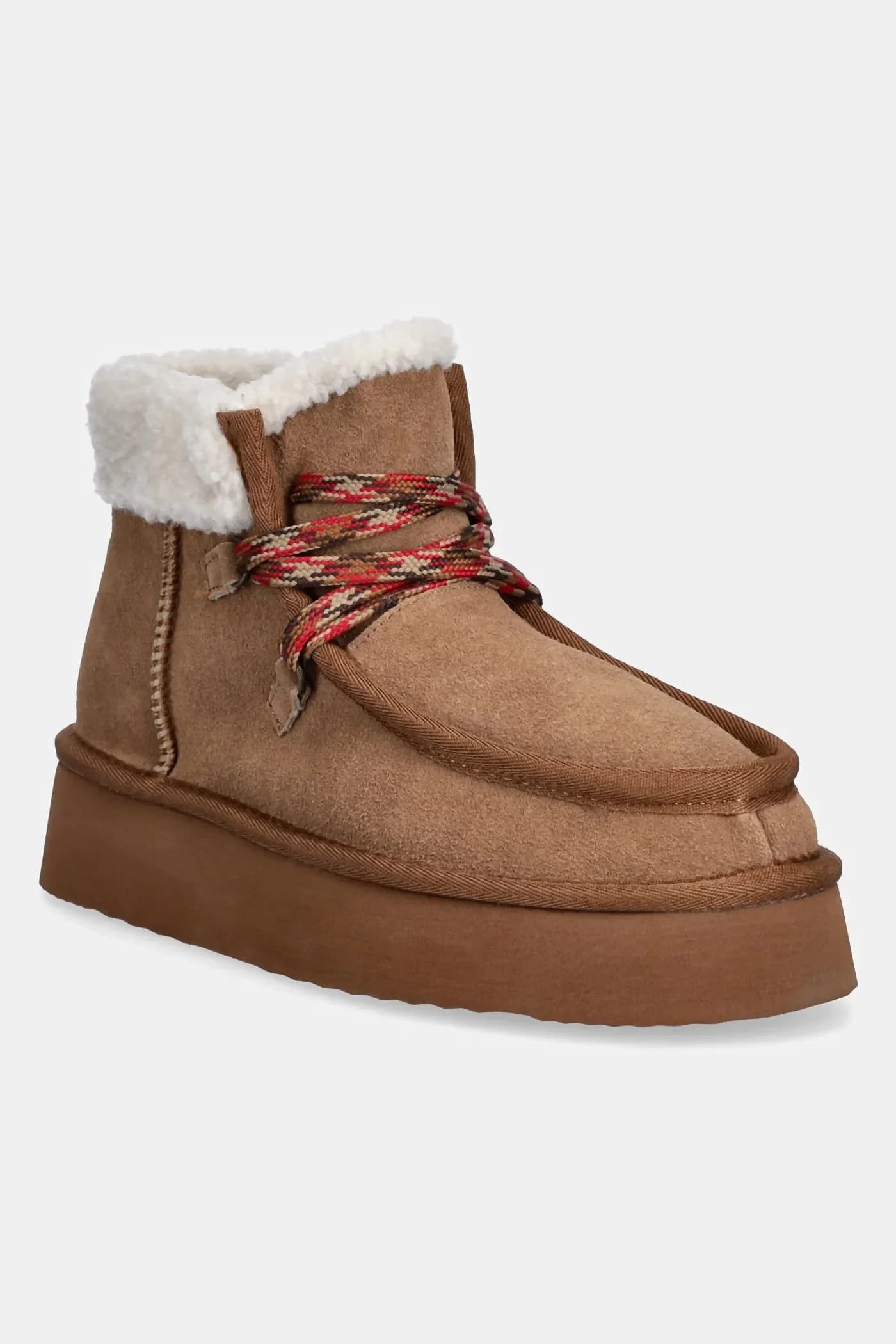 Замшевые зимние ботинки