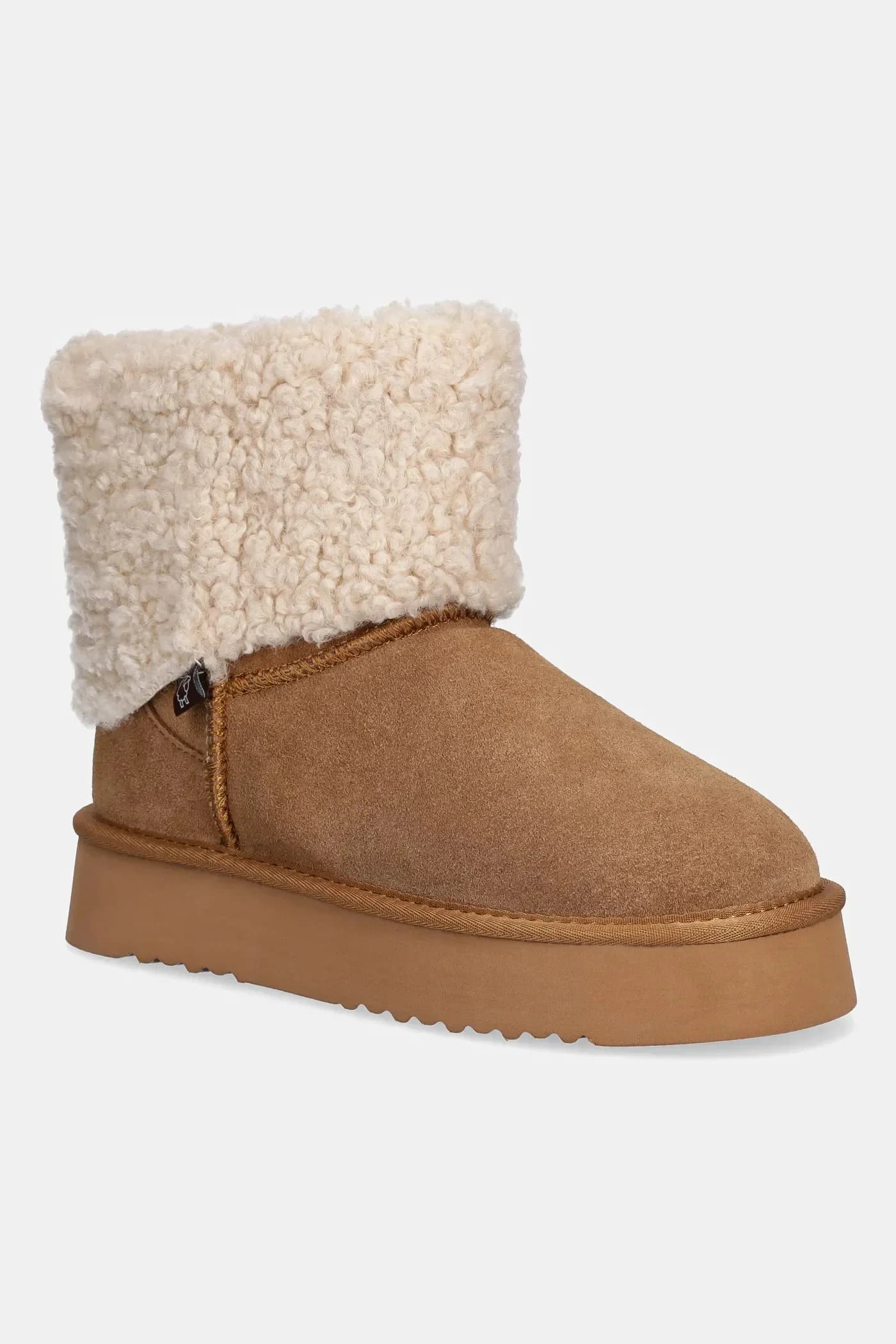 Замшевые зимние ботинки