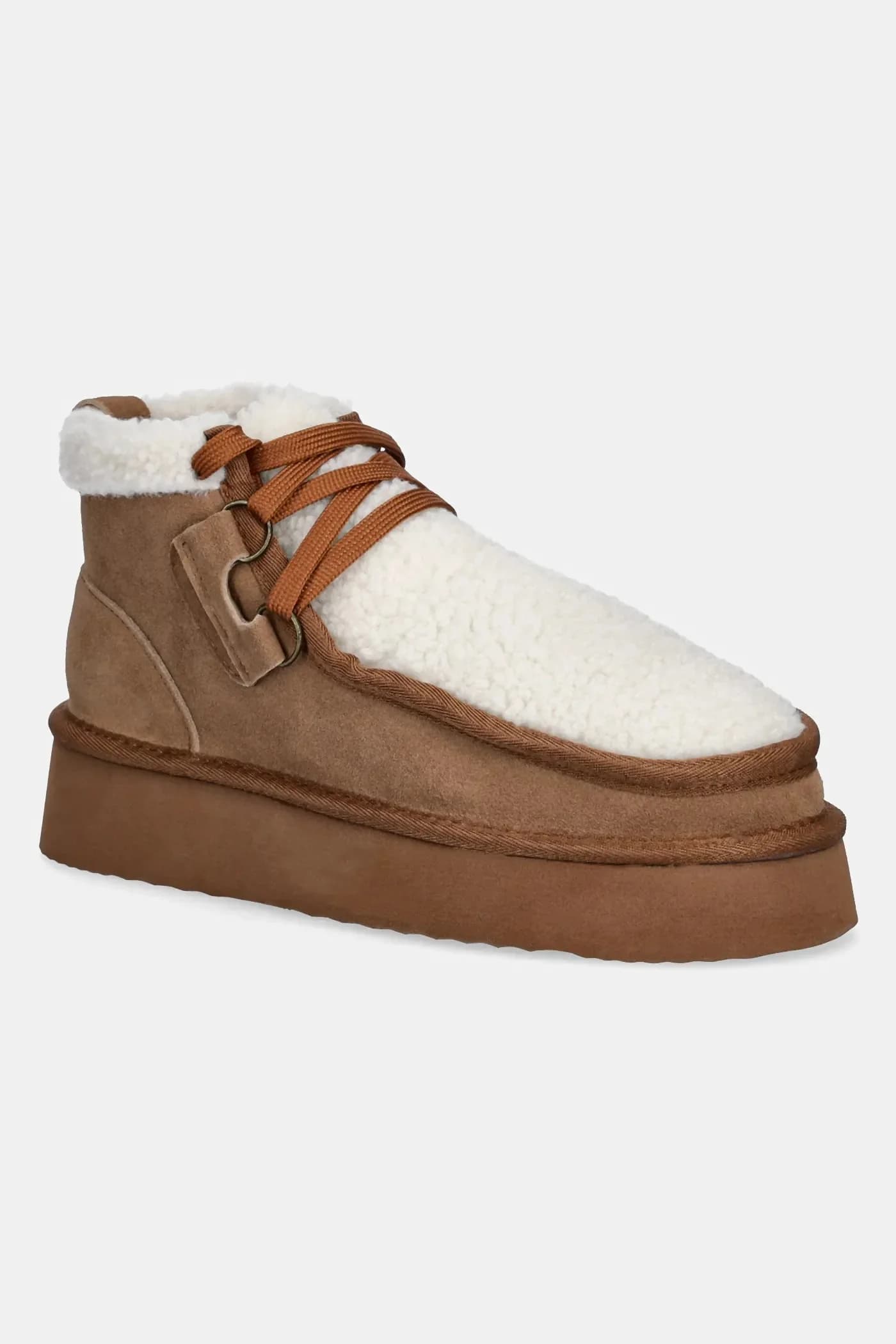 Замшевые зимние ботинки