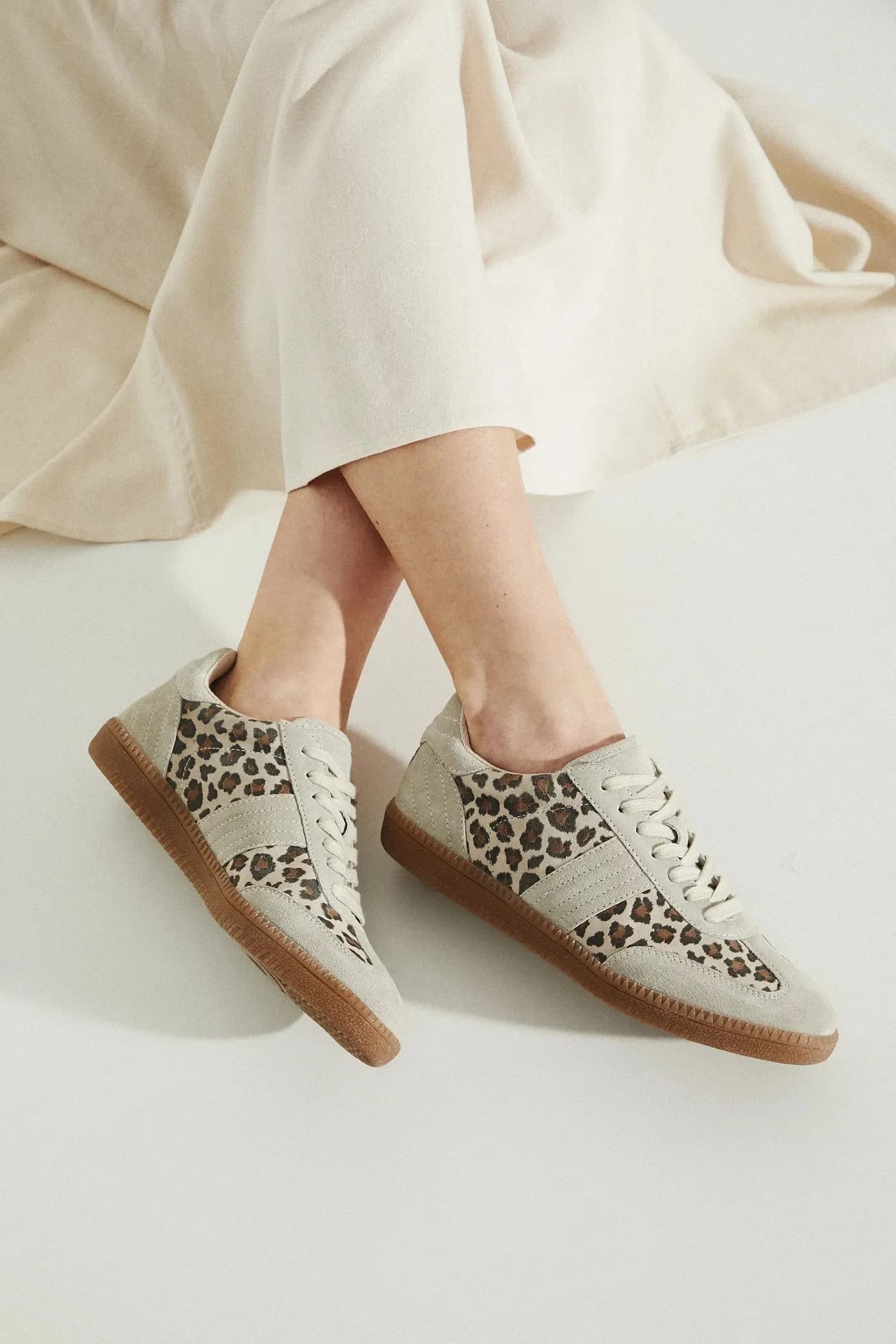 Замшевые кроссовки - фото 7