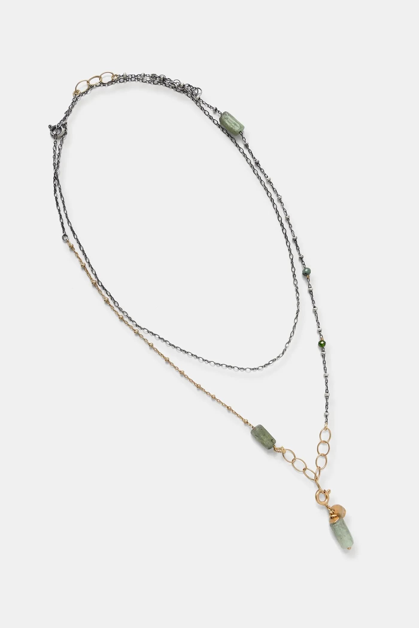 Колье с зеленым кианитом, ручная работа из позолоченного серебра.