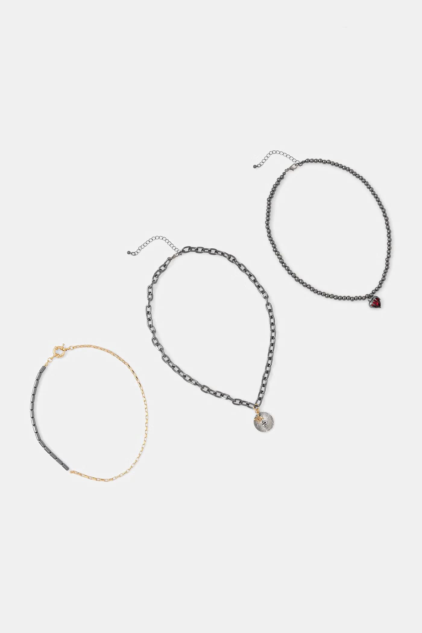 3 пары ожерелий