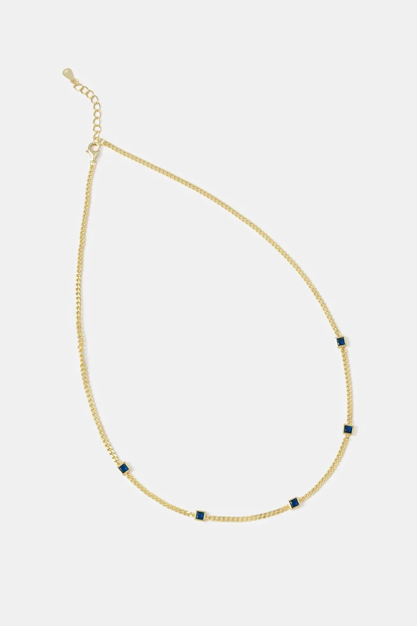 Колье из серебра 925 пробы с покрытием из 18-каратного золота.