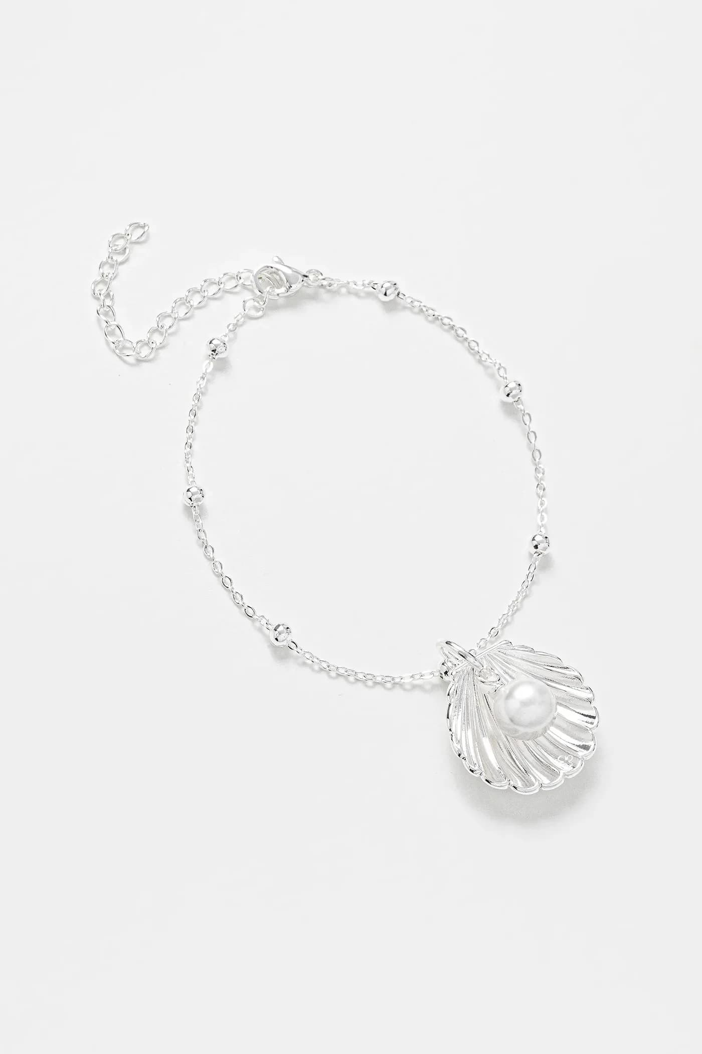 Браслет из ракушек