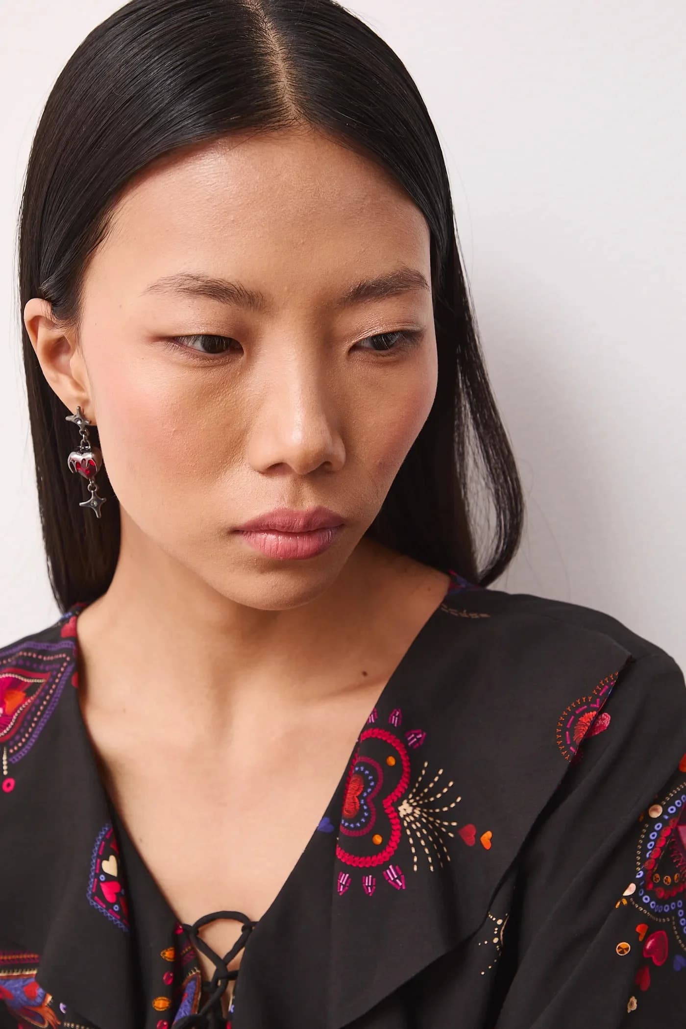 Серьги черные для женщин