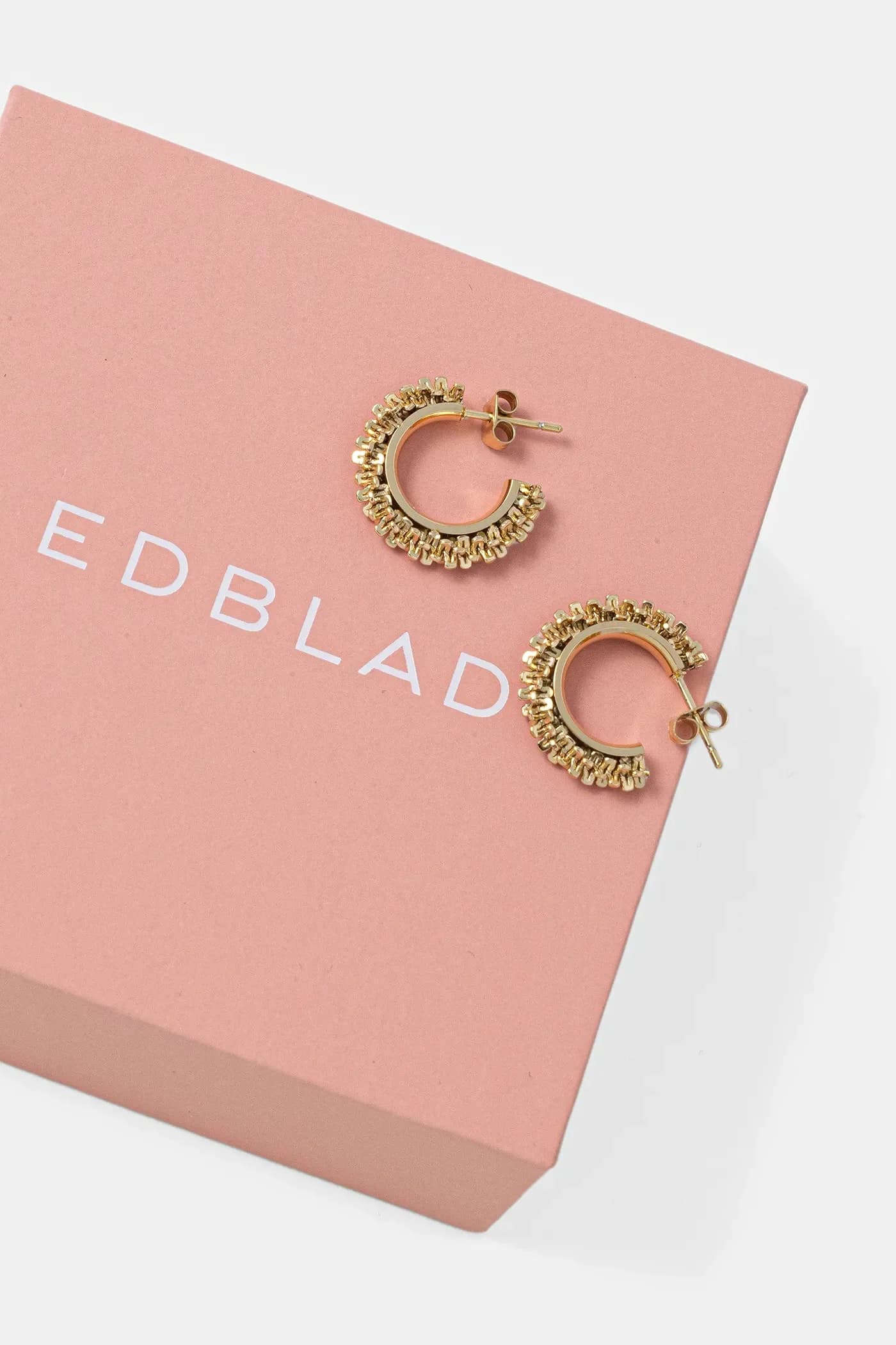 Позолоченные серьги с мишурой - фото 3