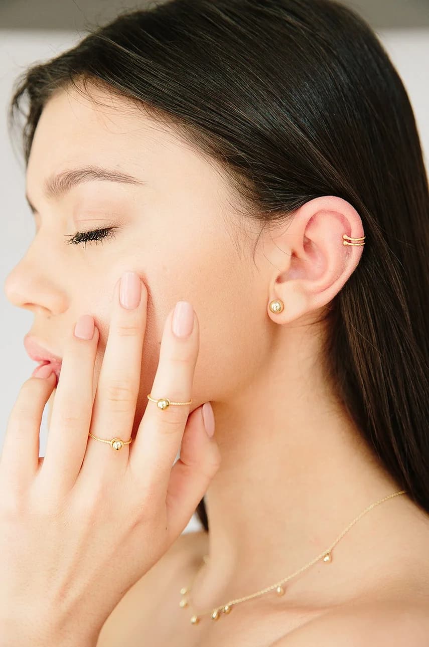 Серебряное кольцо овальной формы с позолотой - фото 2