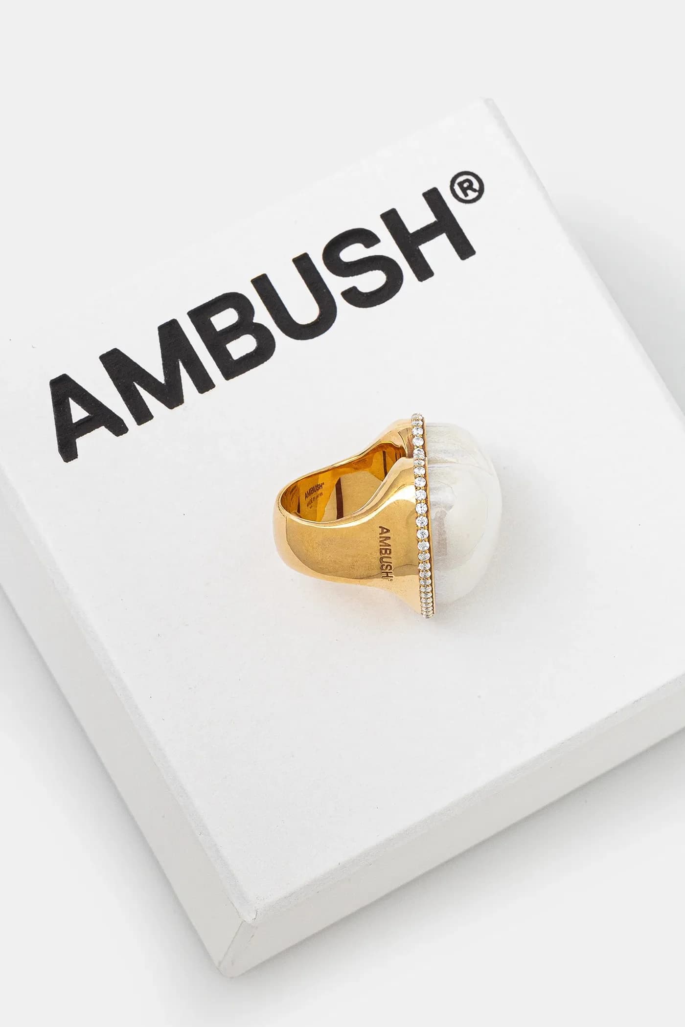 Серебряное кольцо в форме сердца с большим жемчугом - фото 3