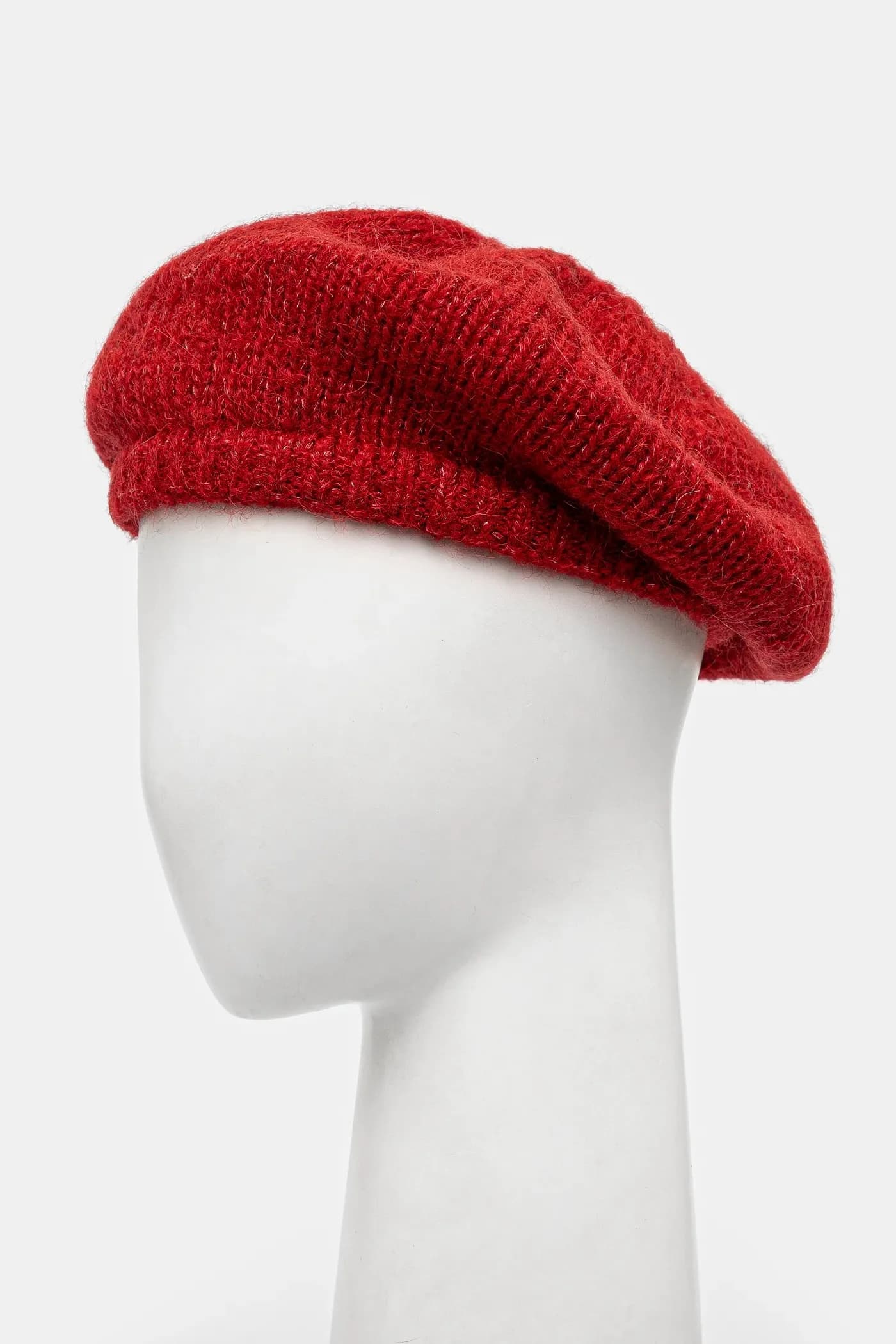 Шерстяной берет