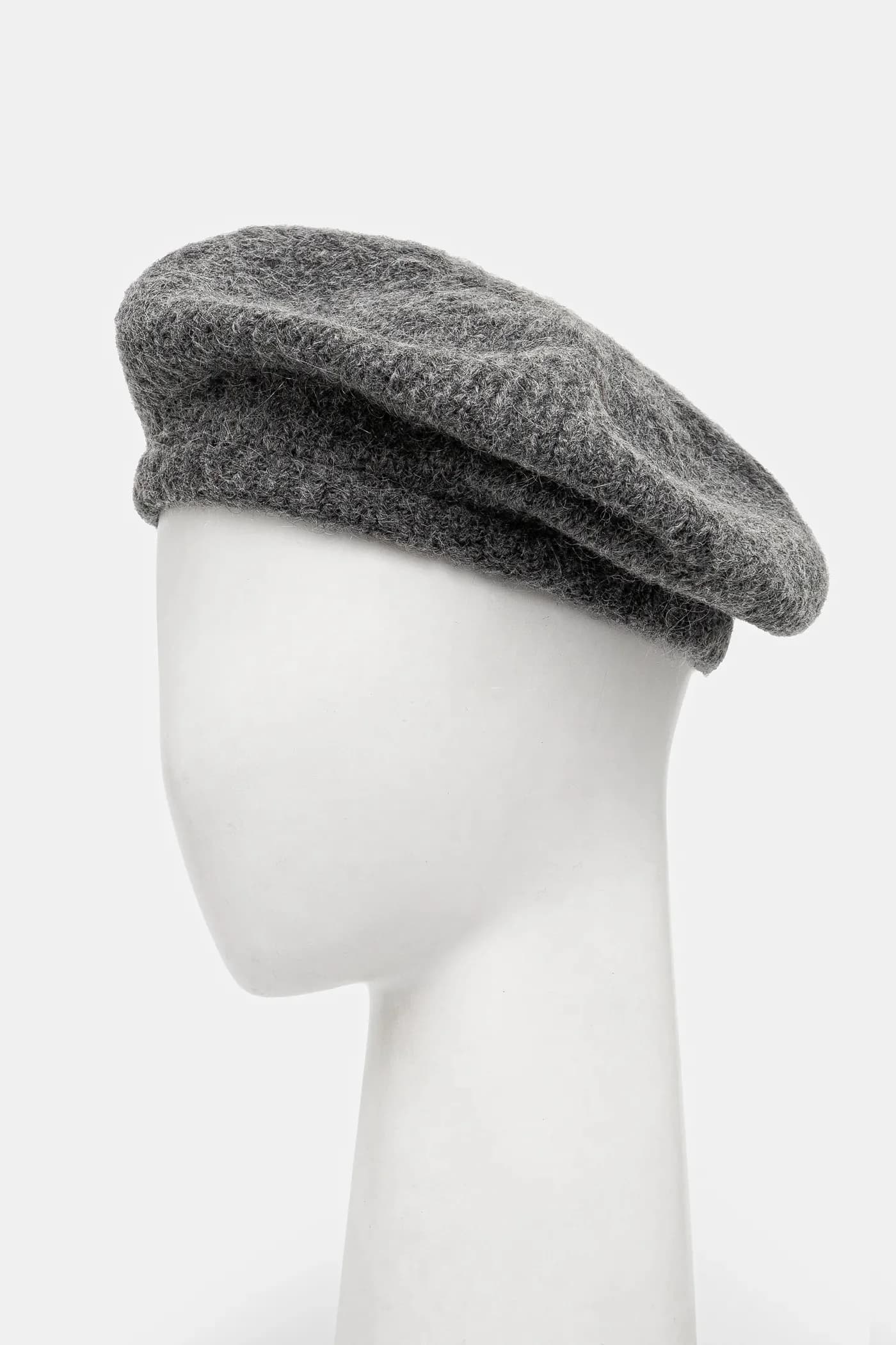 Шерстяной берет