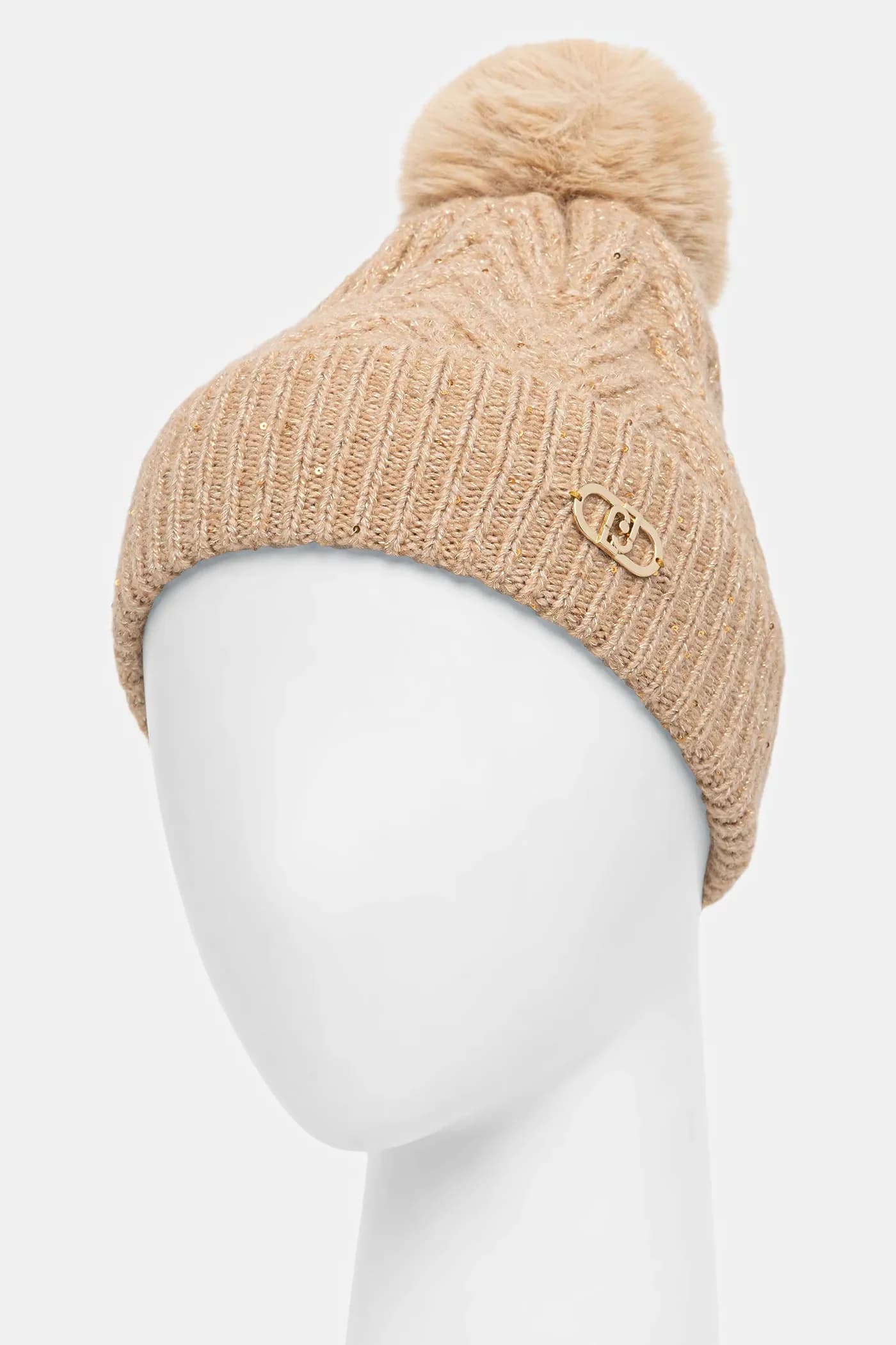 Шапка из смесовой шерсти - фото 2