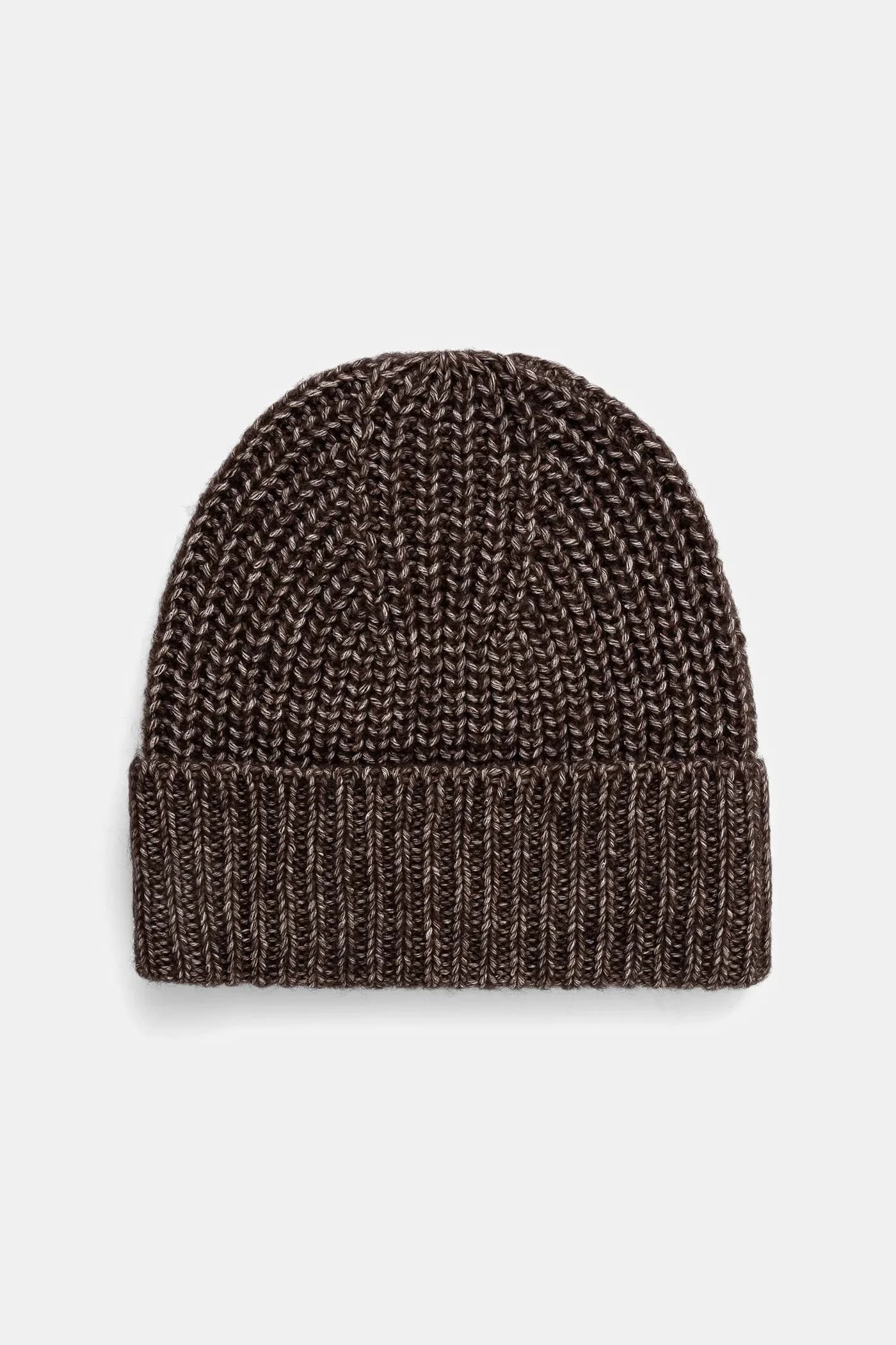 Шапка из смесовой шерсти