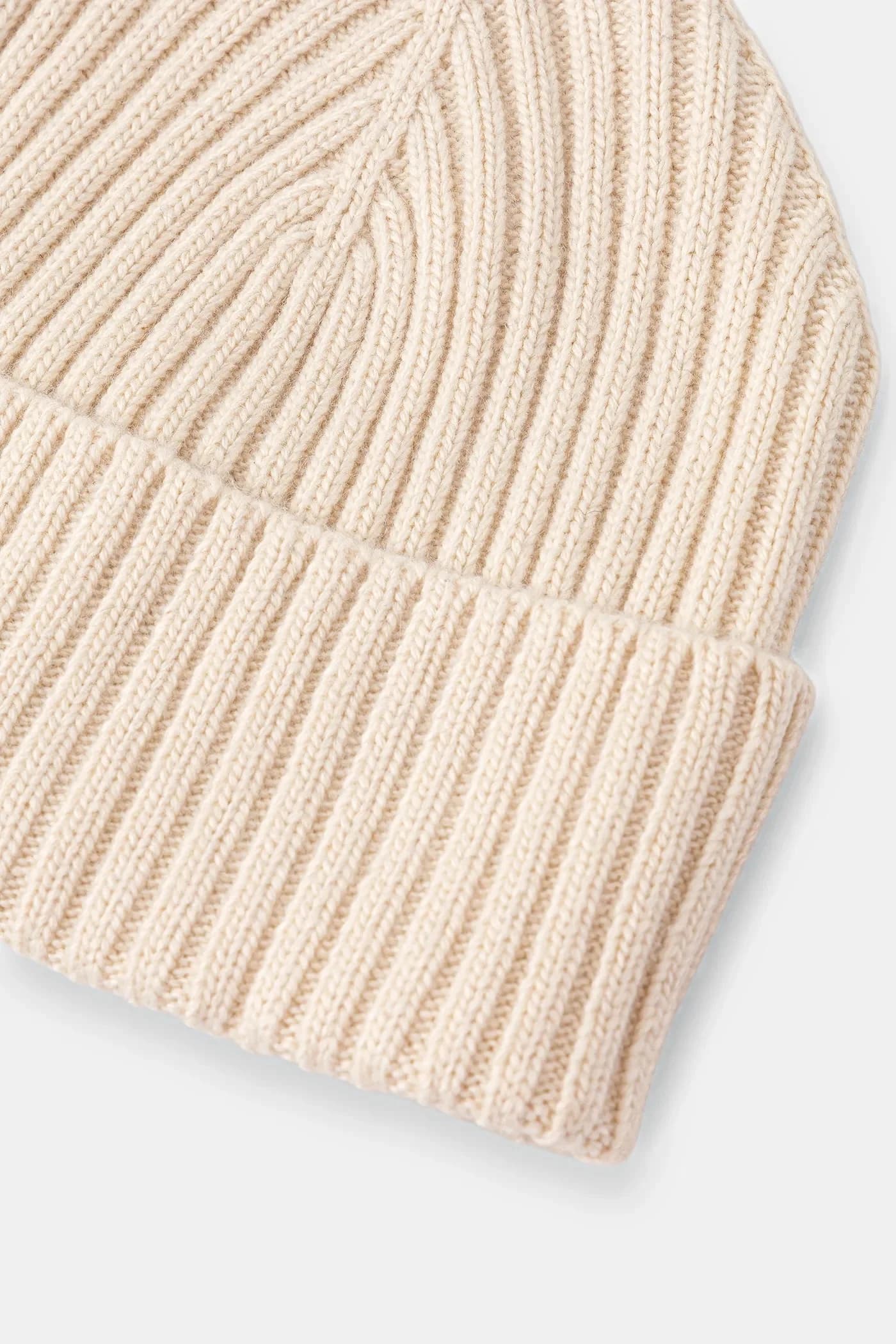 Шапка из смесовой шерсти - фото 3