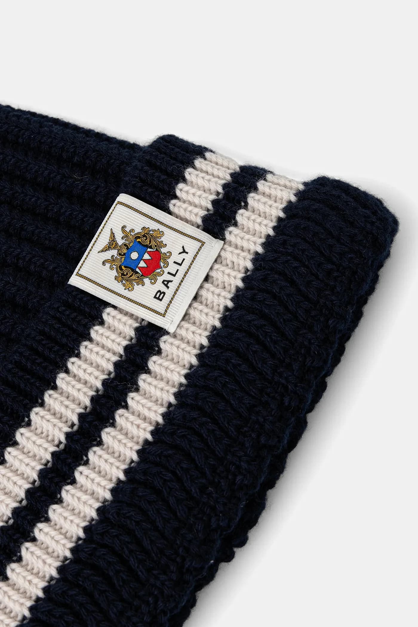 Шерстяная шапка - фото 2