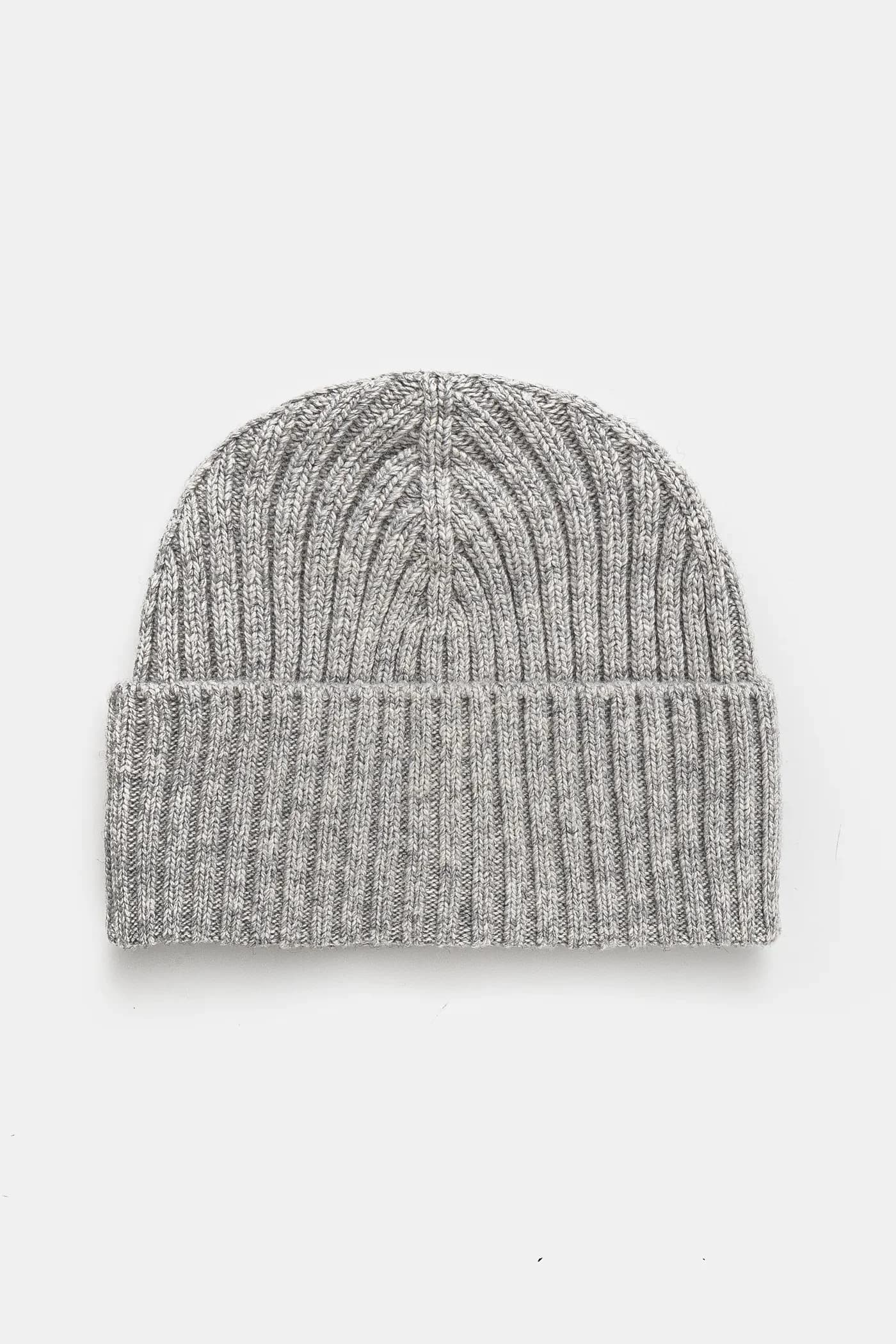 Шапка из смесовой шерсти