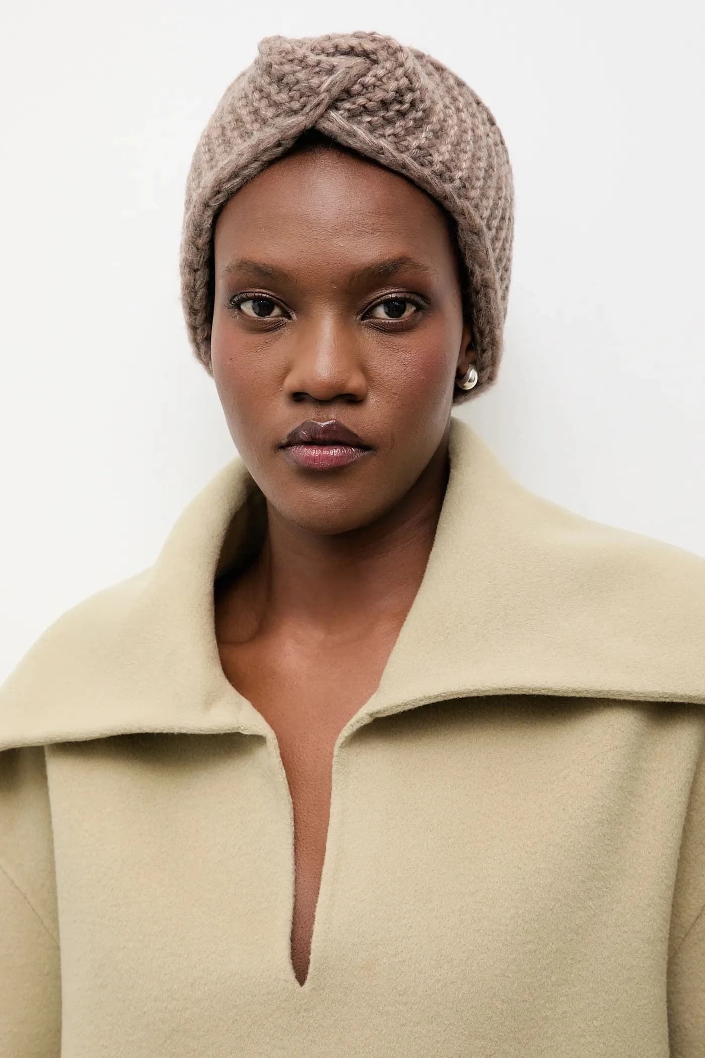 Повязка на голову из шерсти мериноса