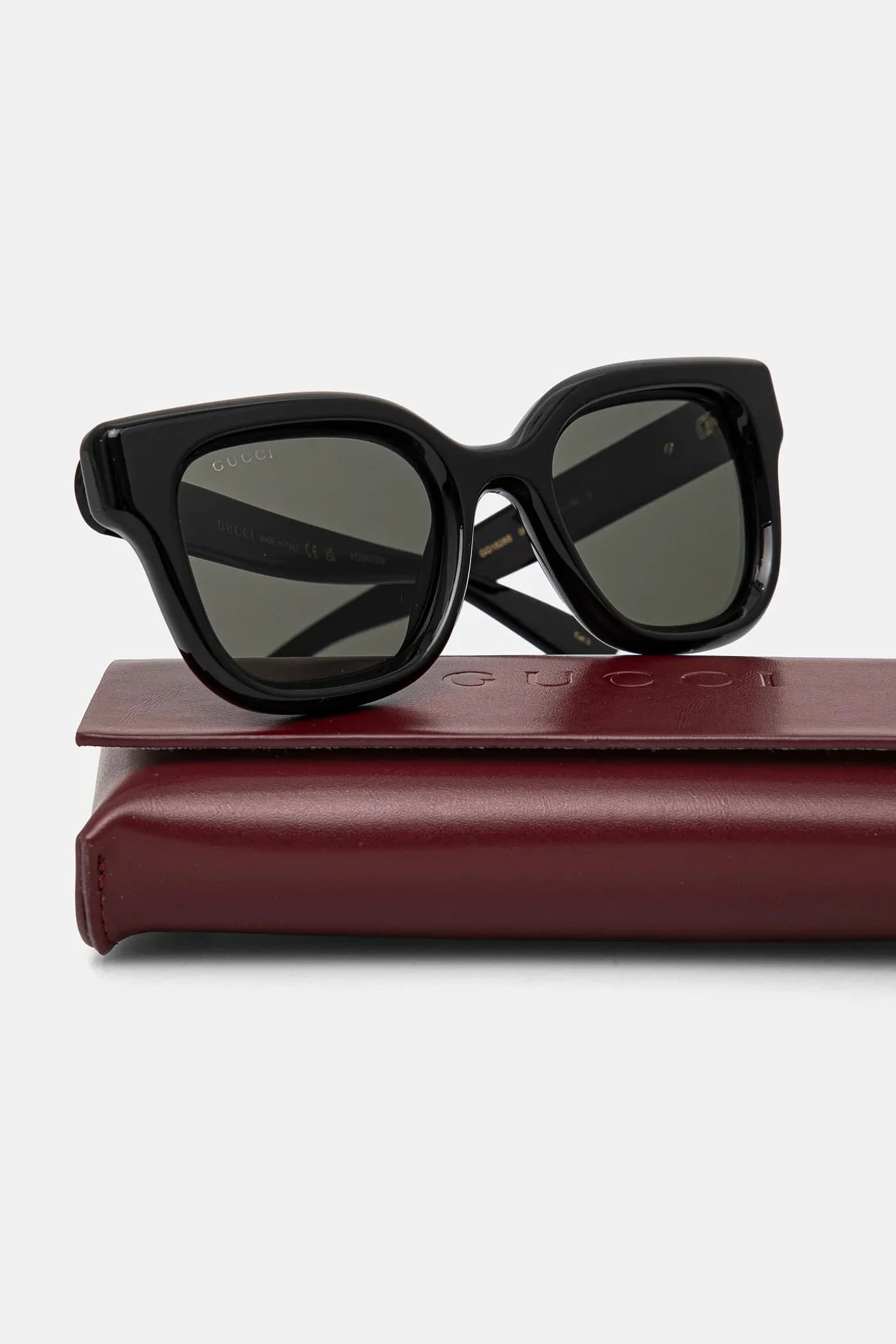 Солнцезащитные очки - фото 4