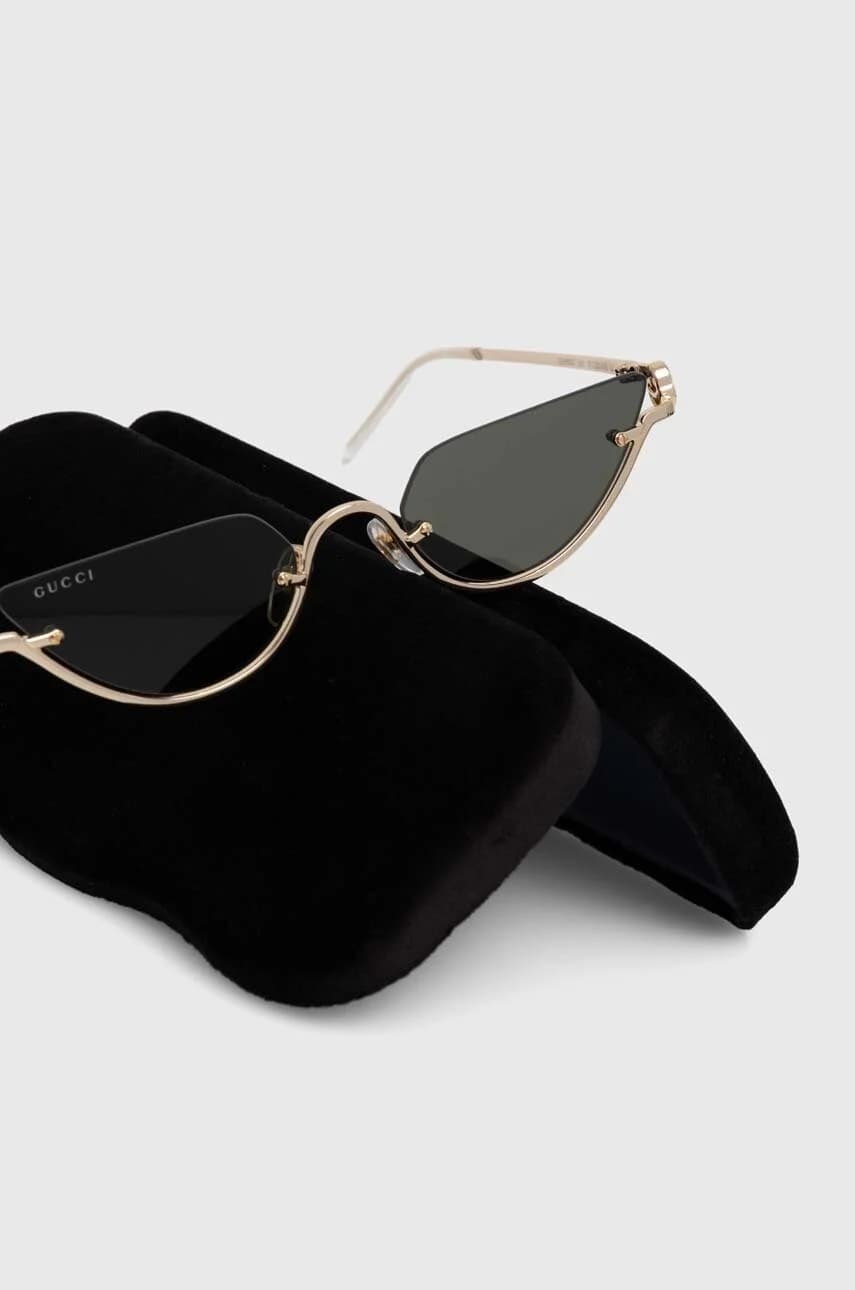 Солнцезащитные очки - фото 4