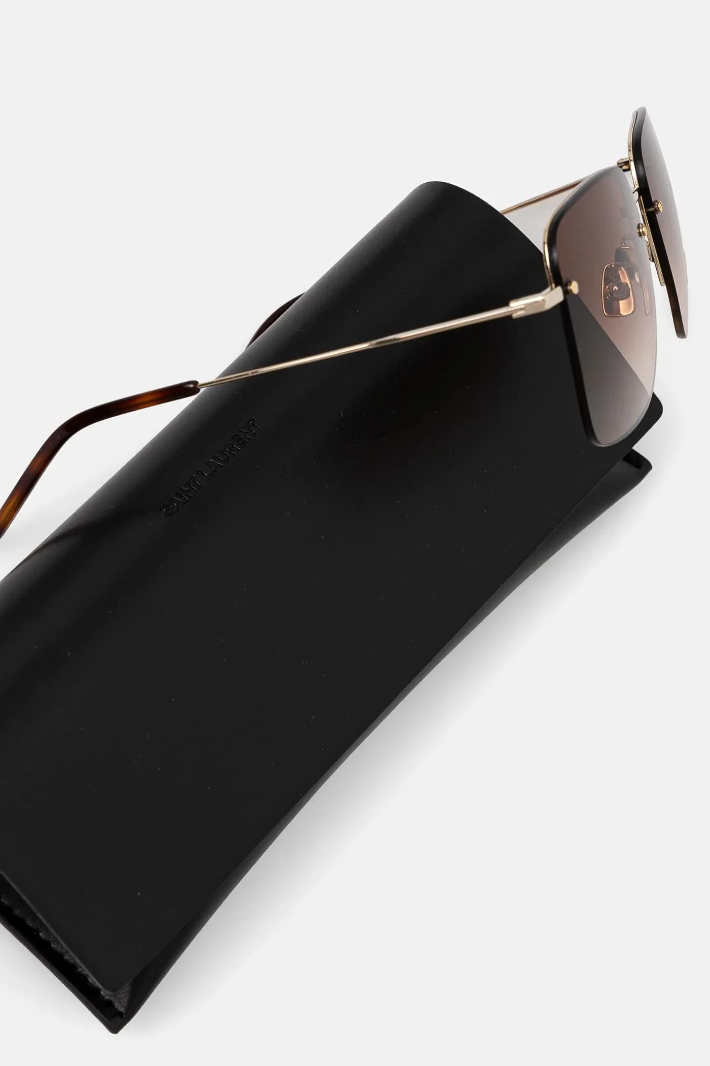 Солнцезащитные очки - фото 4